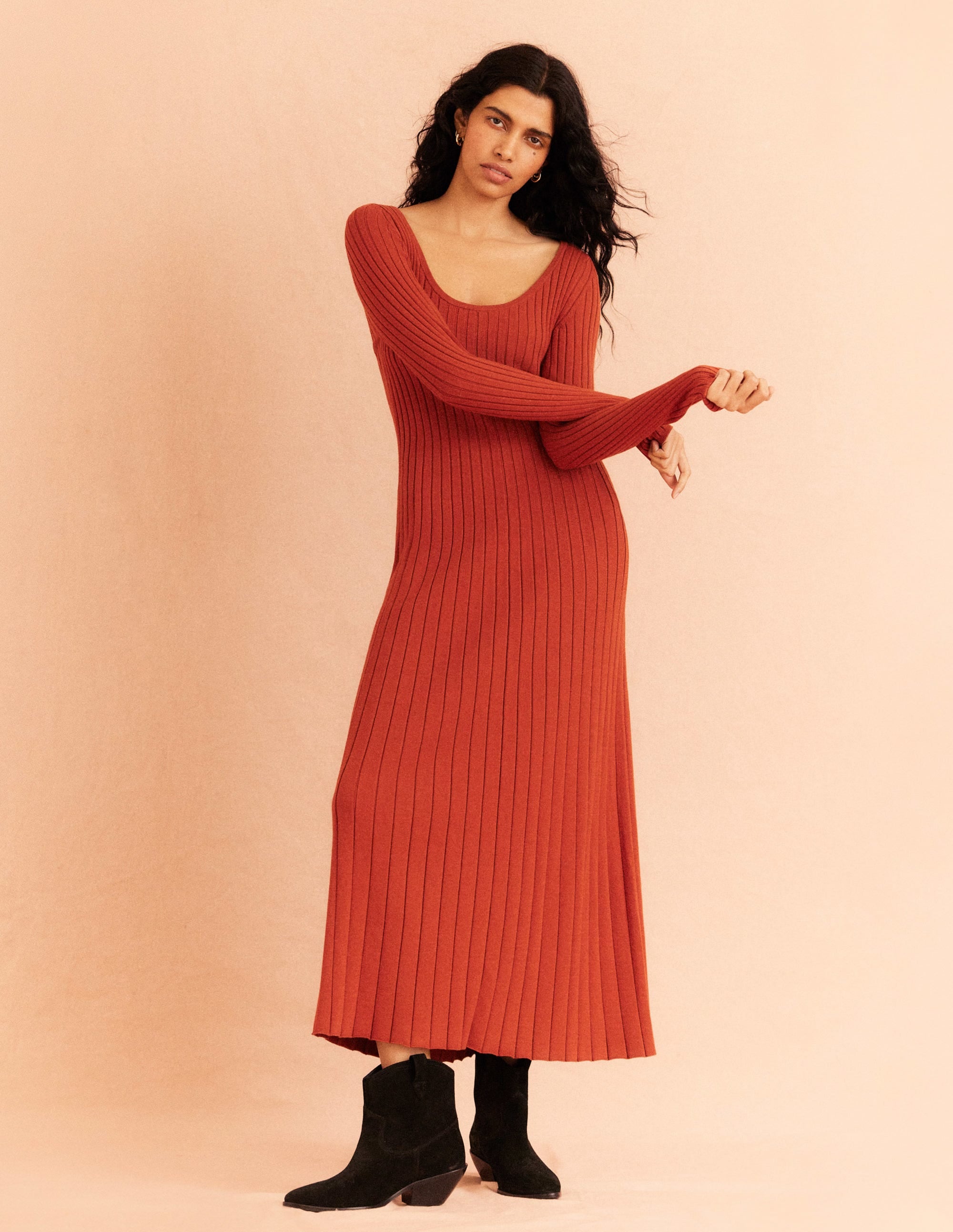 Rippstrickkleid mit Rundhalsausschnitt-Rostrot - Image 2