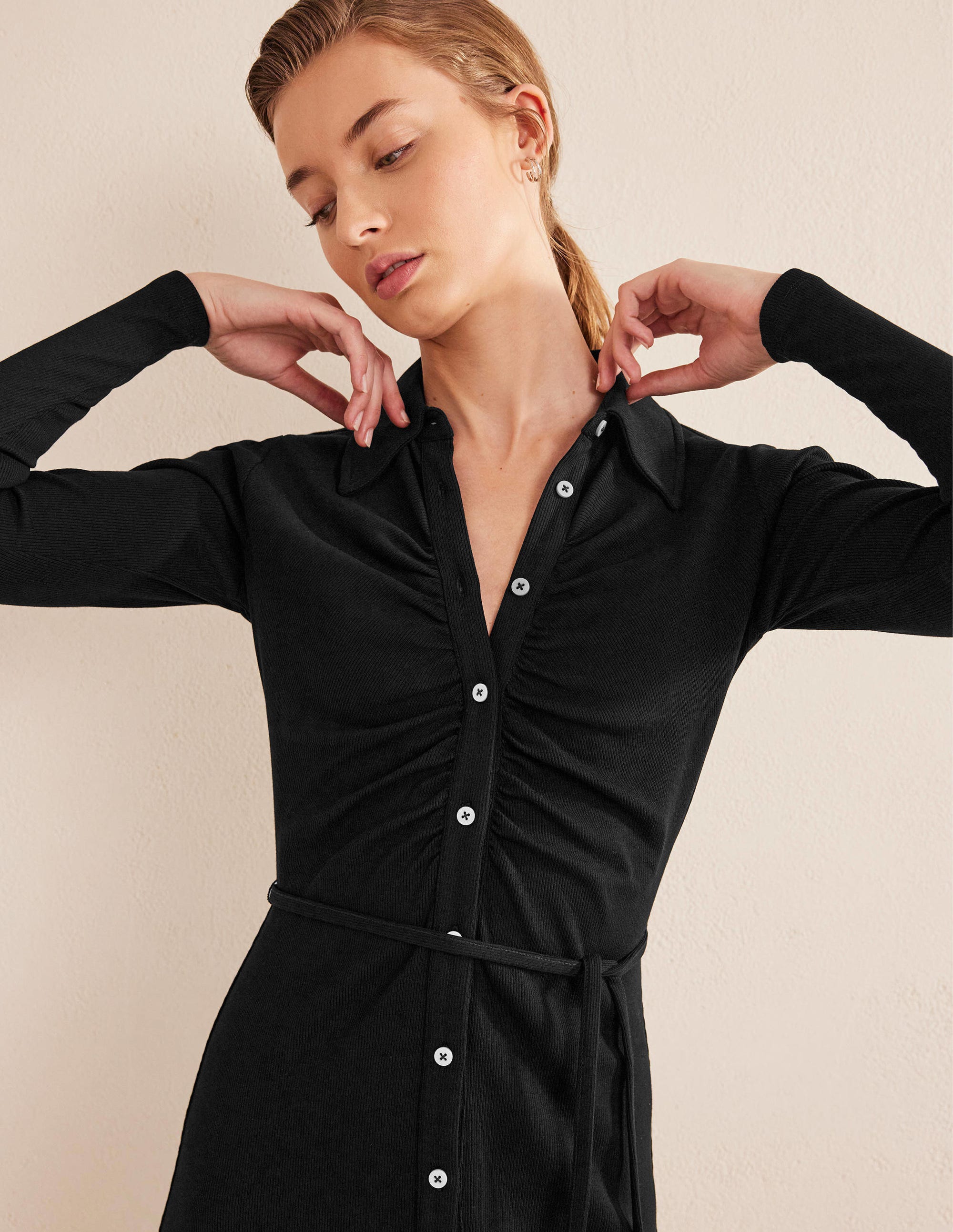 Geripptes Midi-Hemdblusenkleid aus Jersey-Schwarz - Image 2