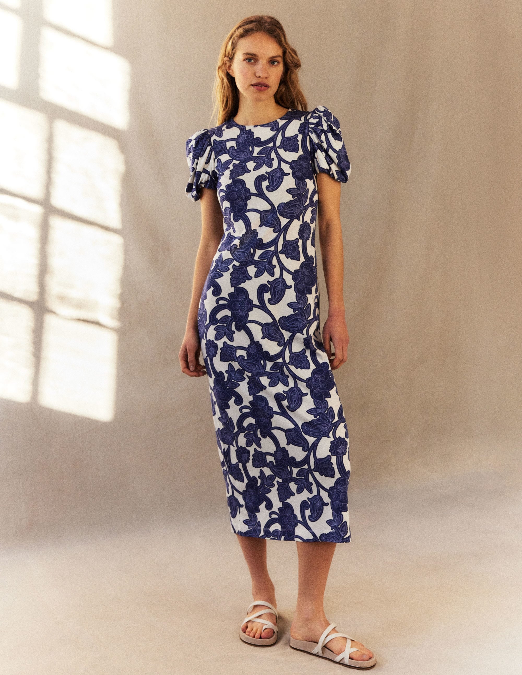 Jersey-Midikleid mit Puffärmeln-Blau, Geschwungenes Paisleymuster - Image 6