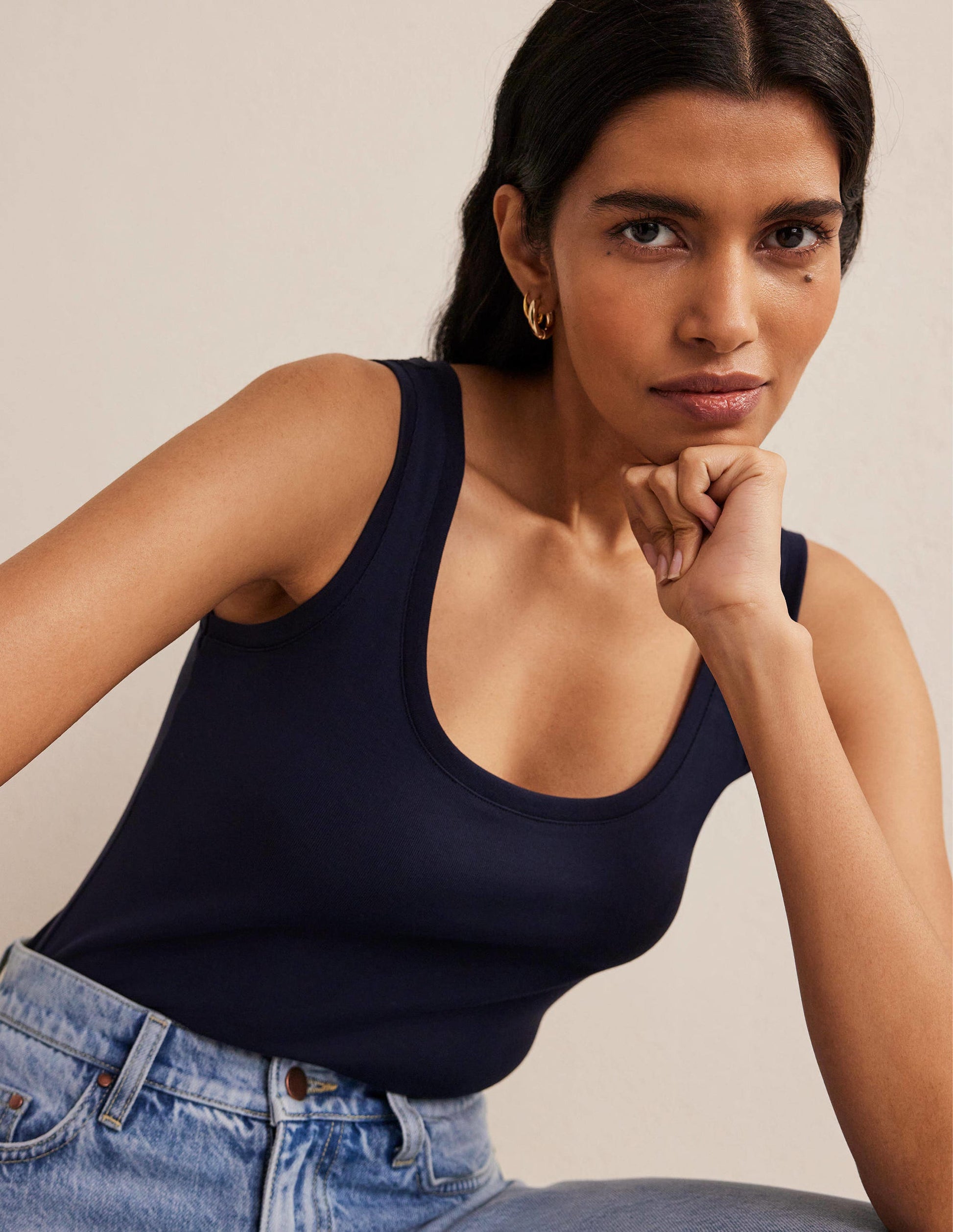 Essential Vest-Navy-1