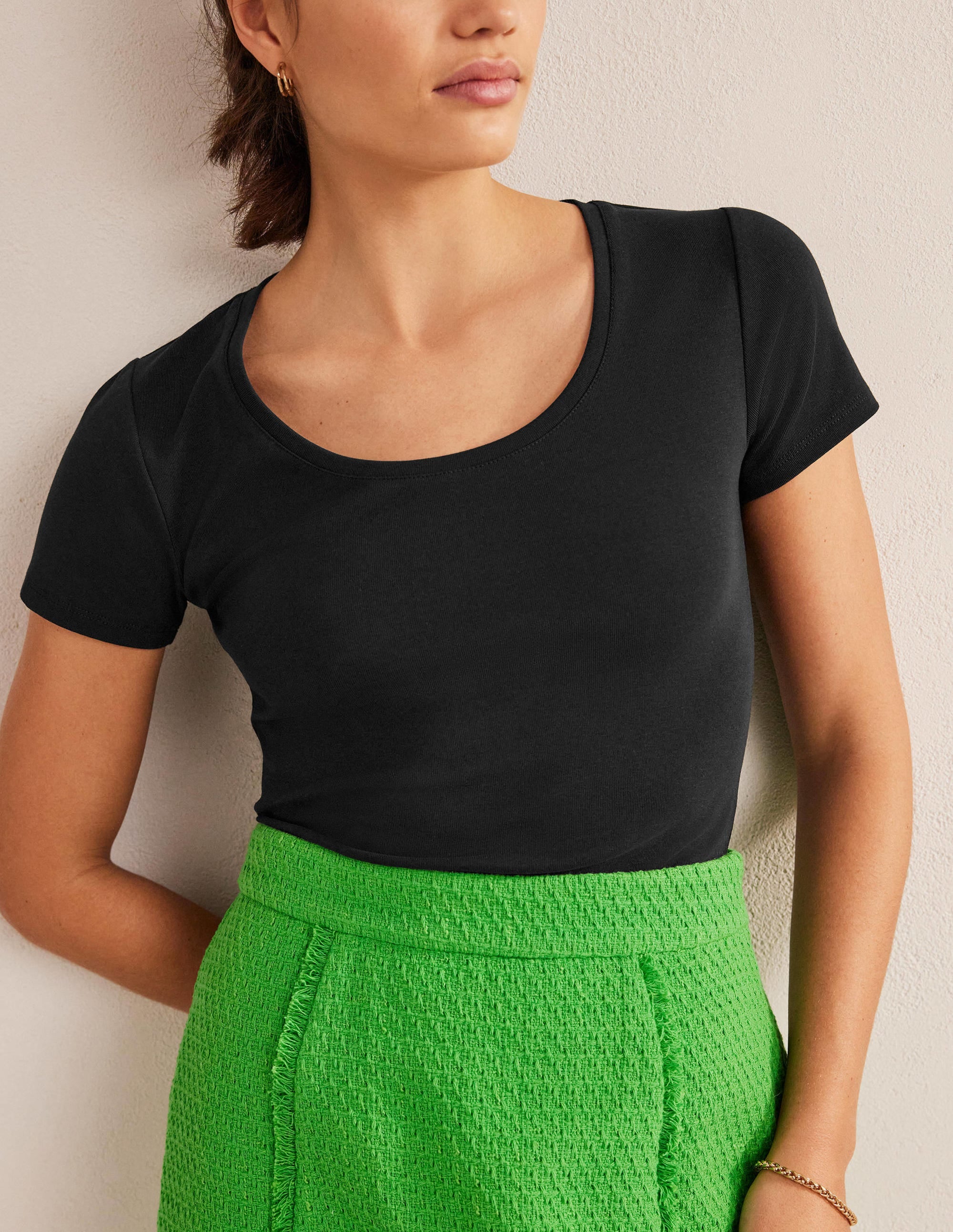 Kurzärmeliges Basic-T-Shirt-Schwarz - Image 5