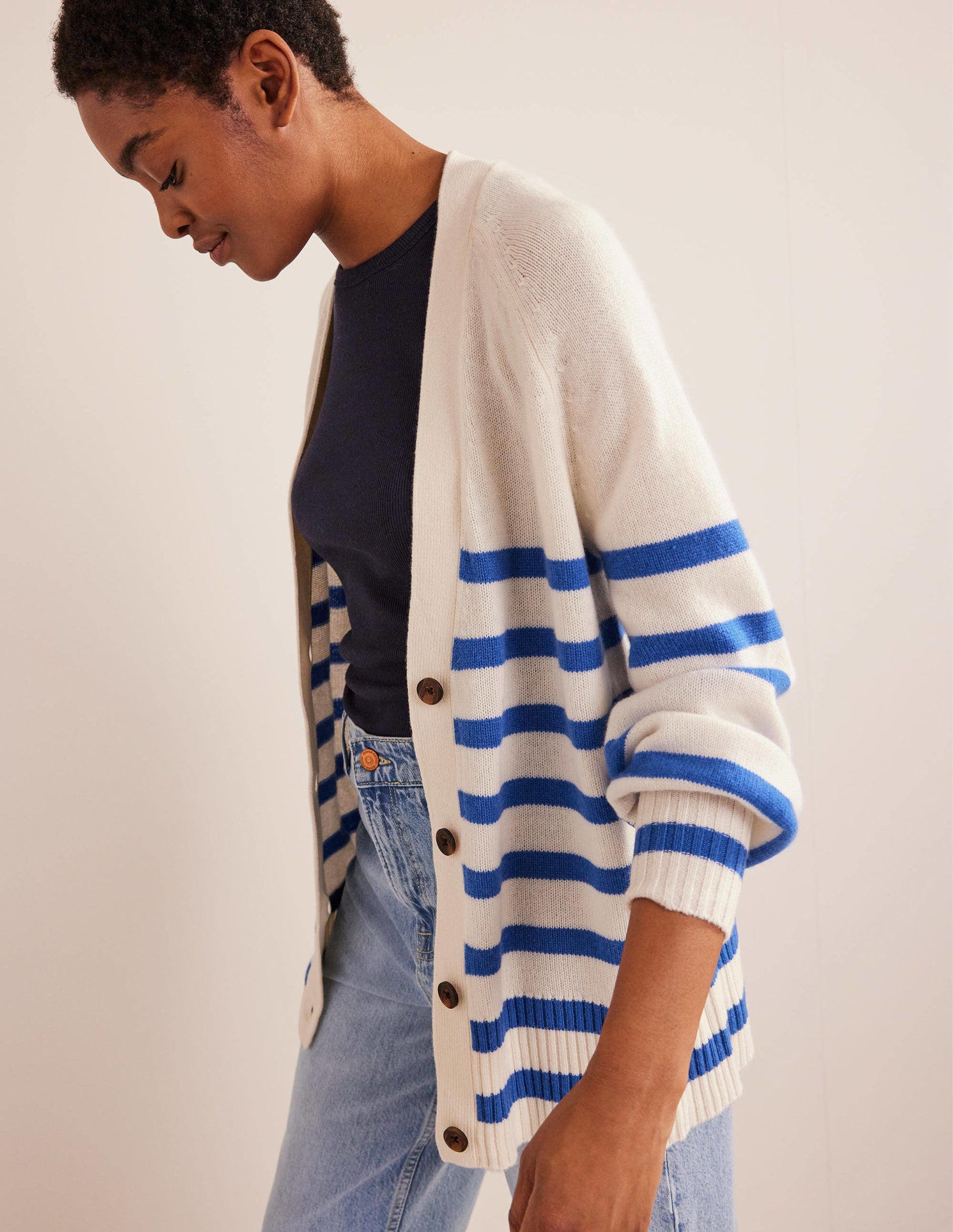 Langer Kaschmircardigan-Ivory, Bright Blue Stripe-1