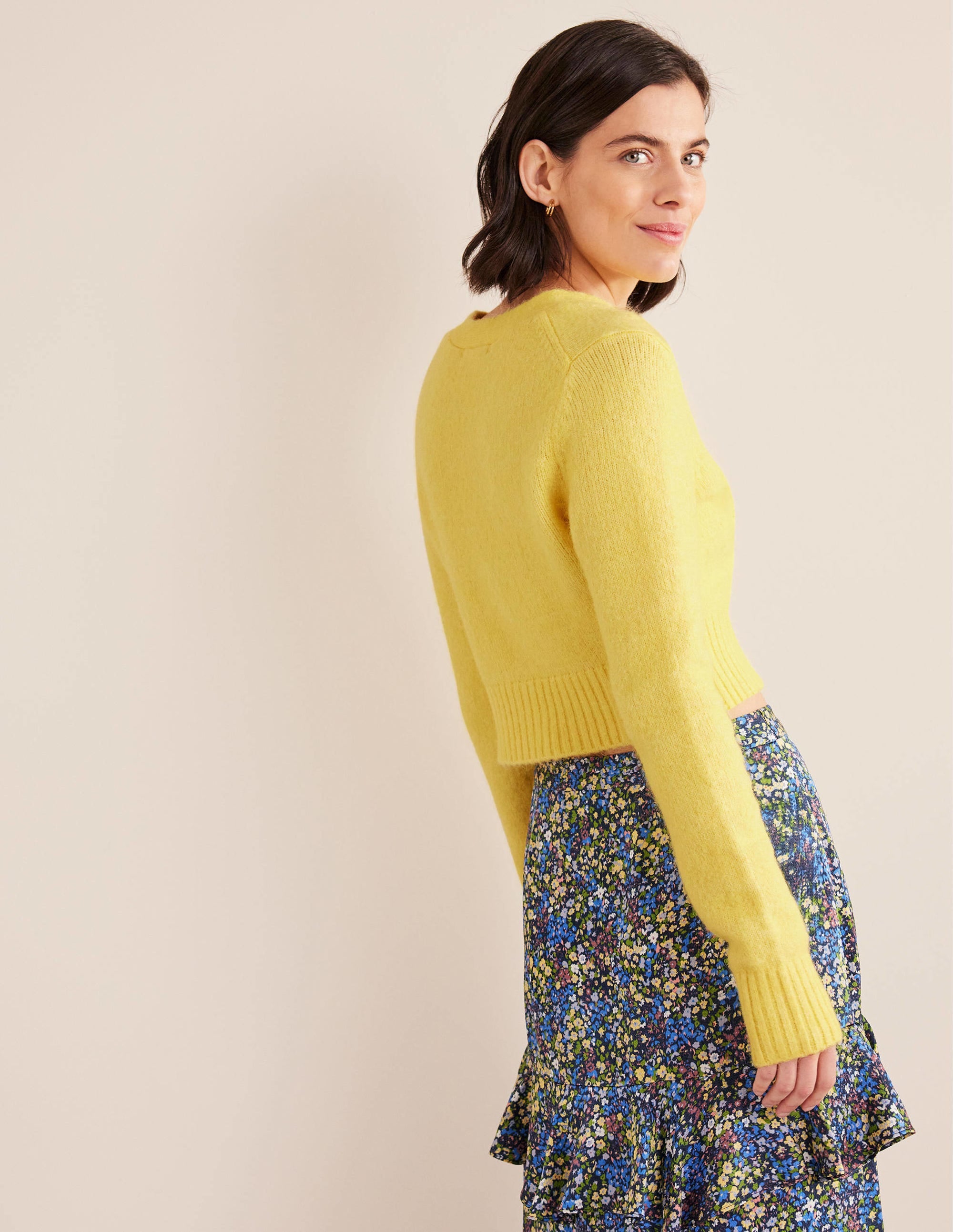 Kurz geschnittener Cardigan mit V-Ausschnitt-Hummelgelb - Image 3