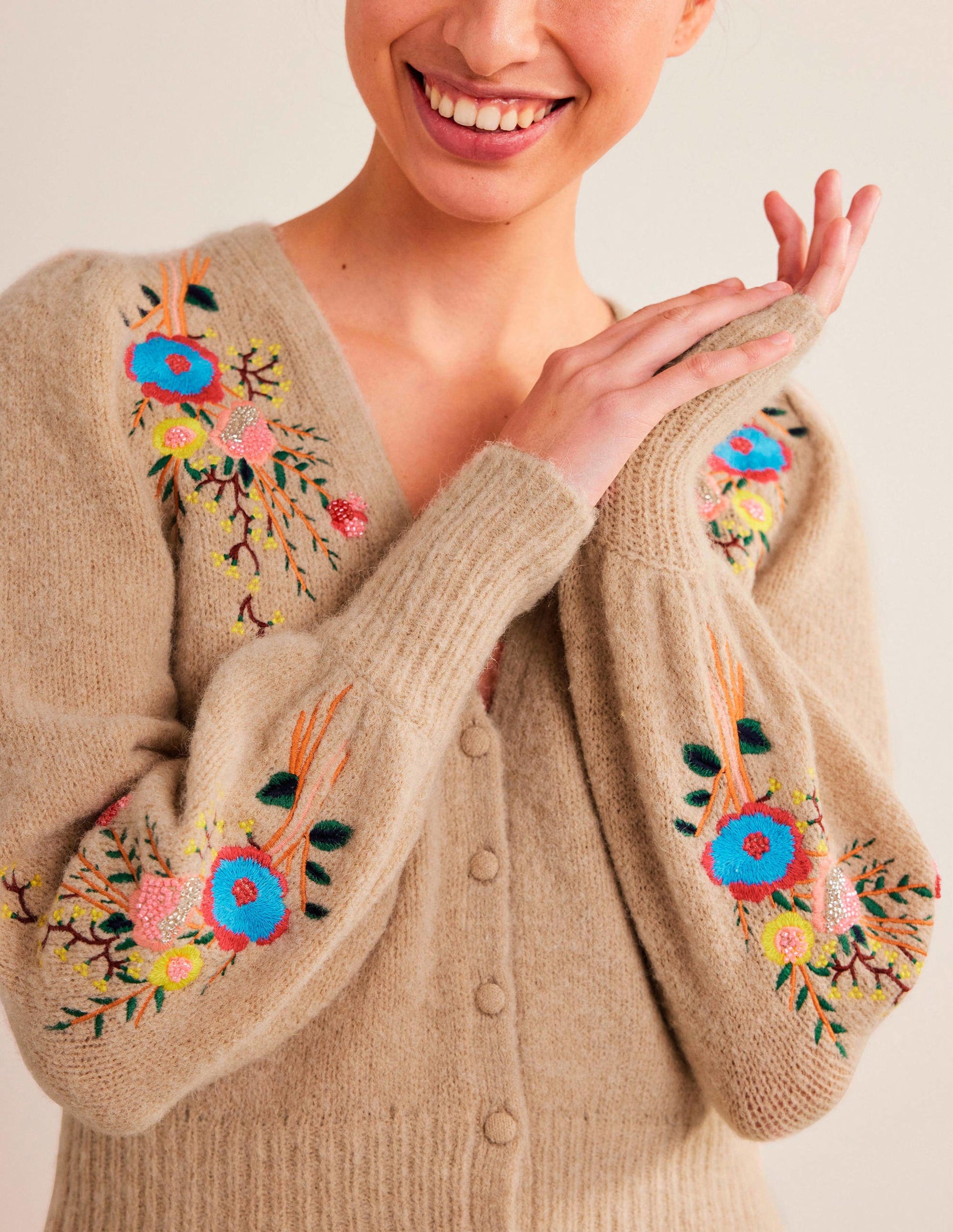 Gilet floral brodé-Motif floral chinchilla chiné-5