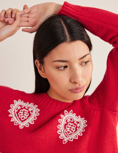 Grobstrick-Pullover mit Stickerei-Erdbeerkuchenrot