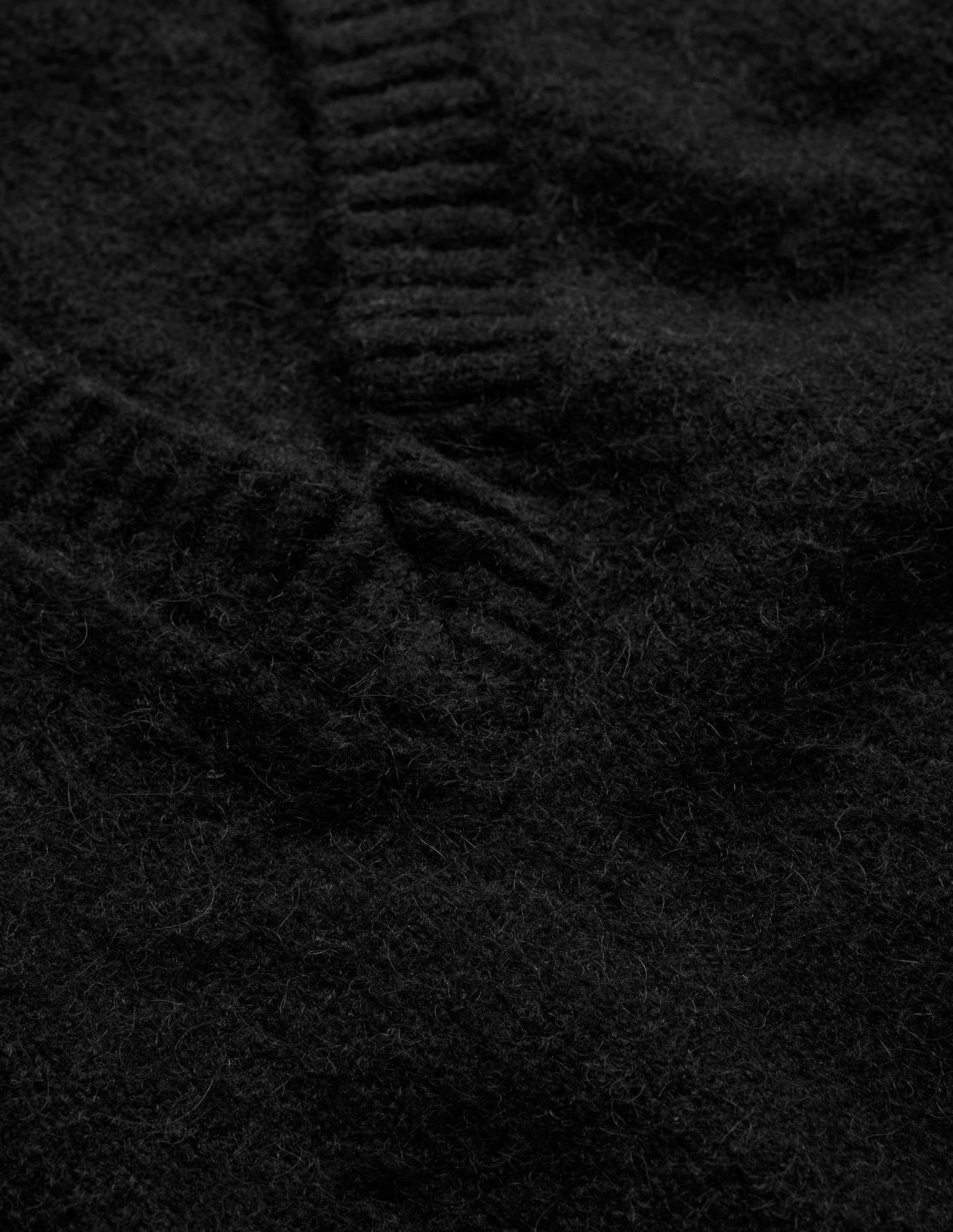 Pull court à col V-Noir - Image 6