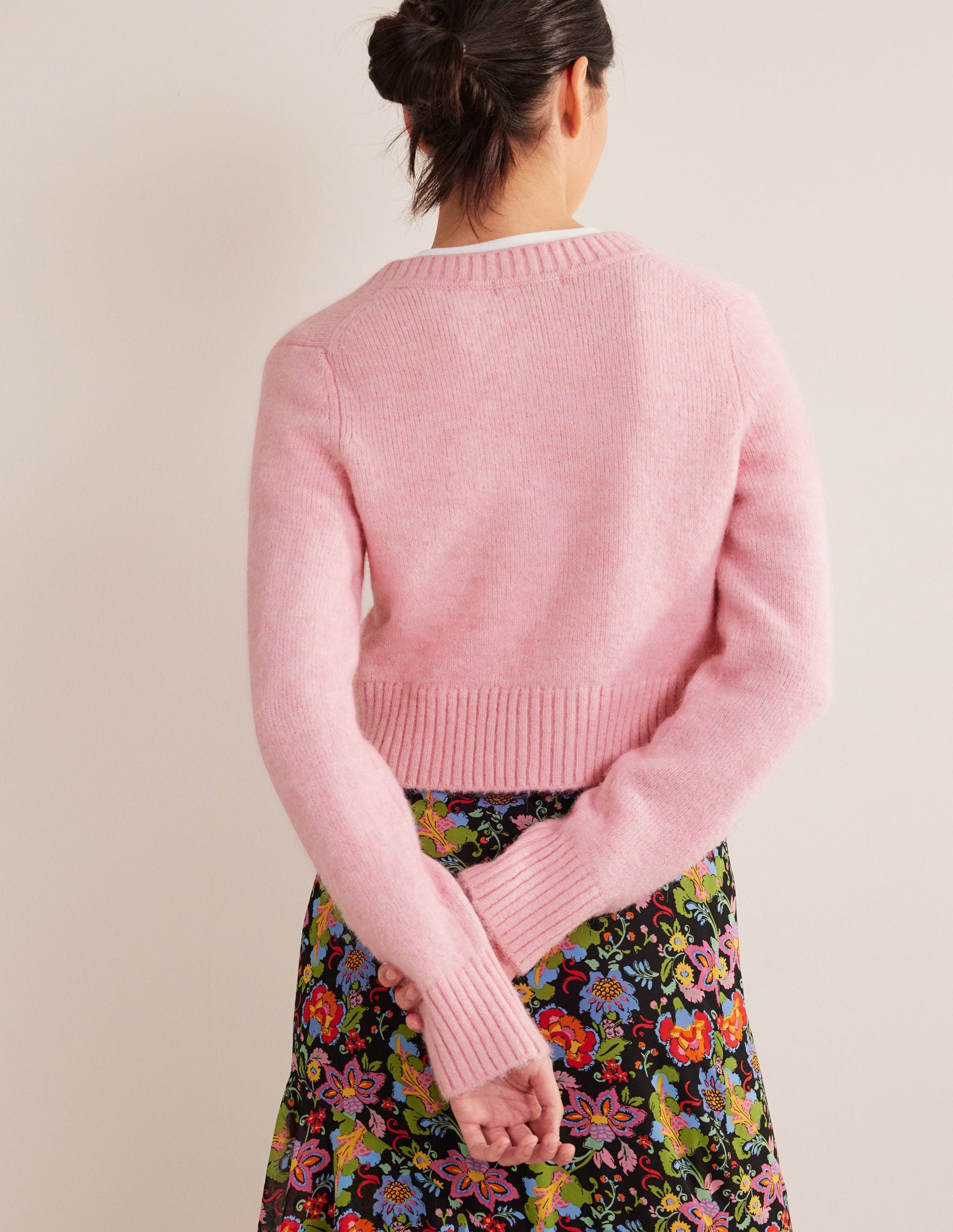 Kurz geschnittener Pullover mit V-Ausschnitt-Cameo-Rosa-3