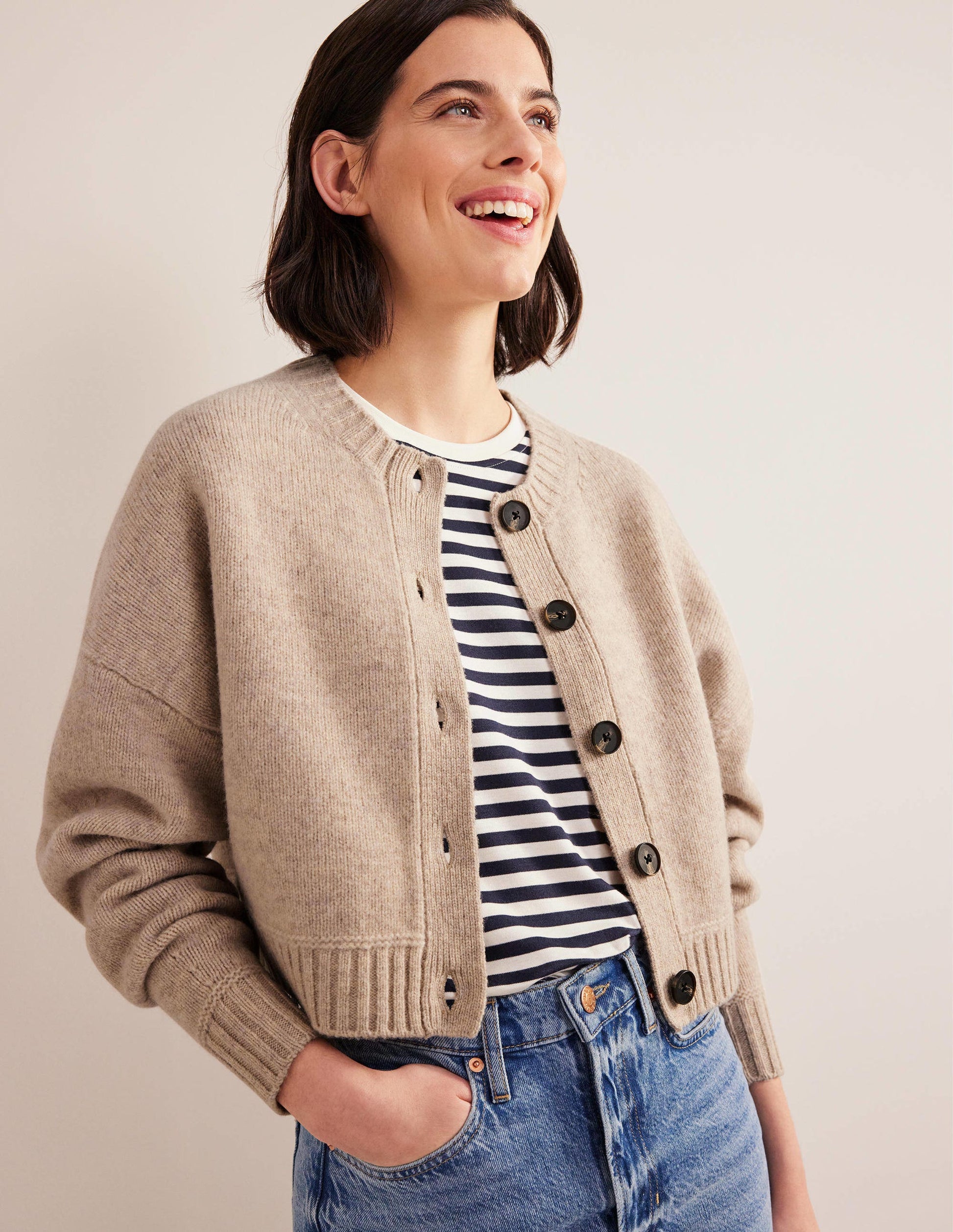 Kurz geschnittener Cardigan aus gebürsteter Wolle-Hellbeige Melange-1