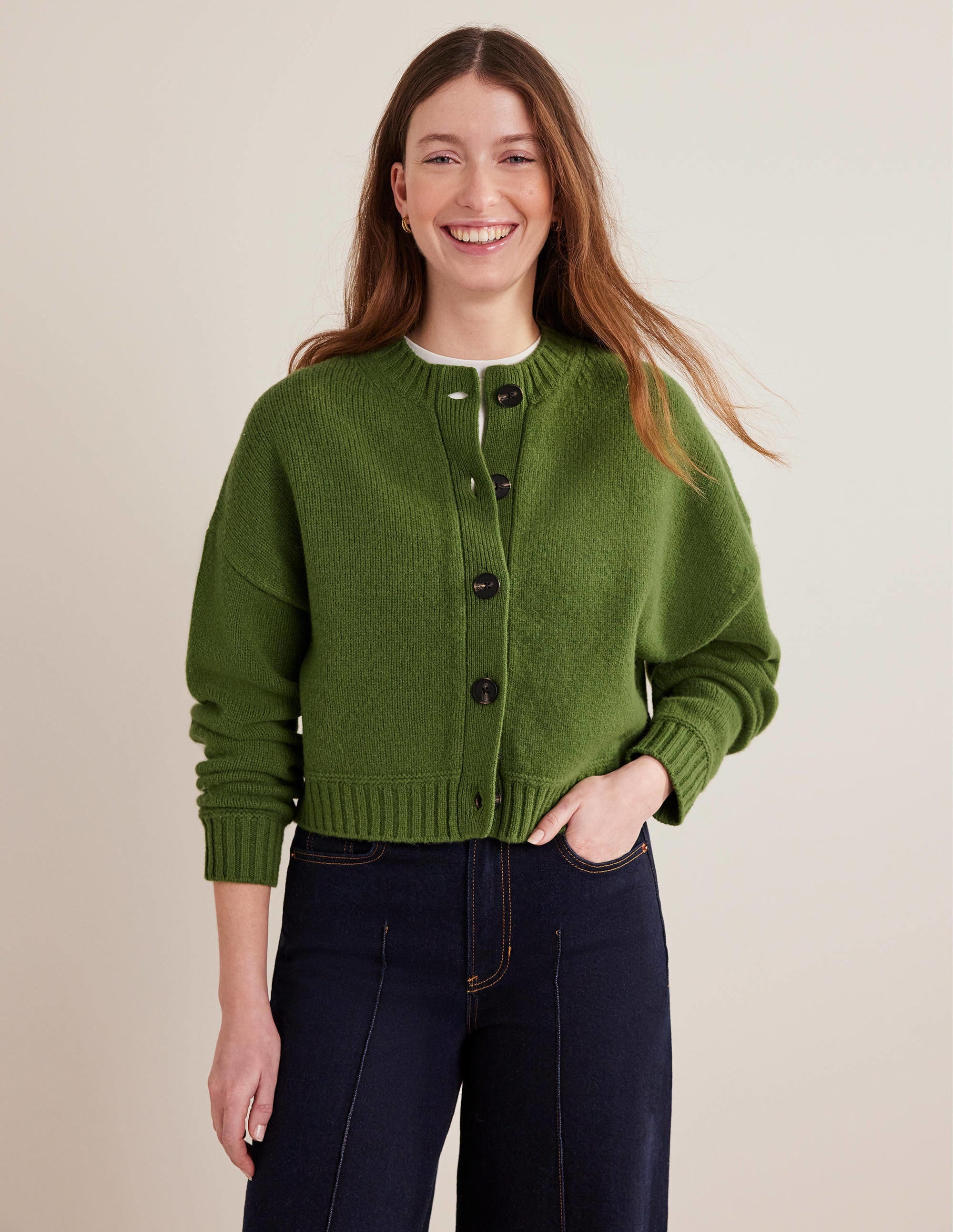 Kurz geschnittener Cardigan aus gebürsteter Wolle-Parkgrün - Image 1
