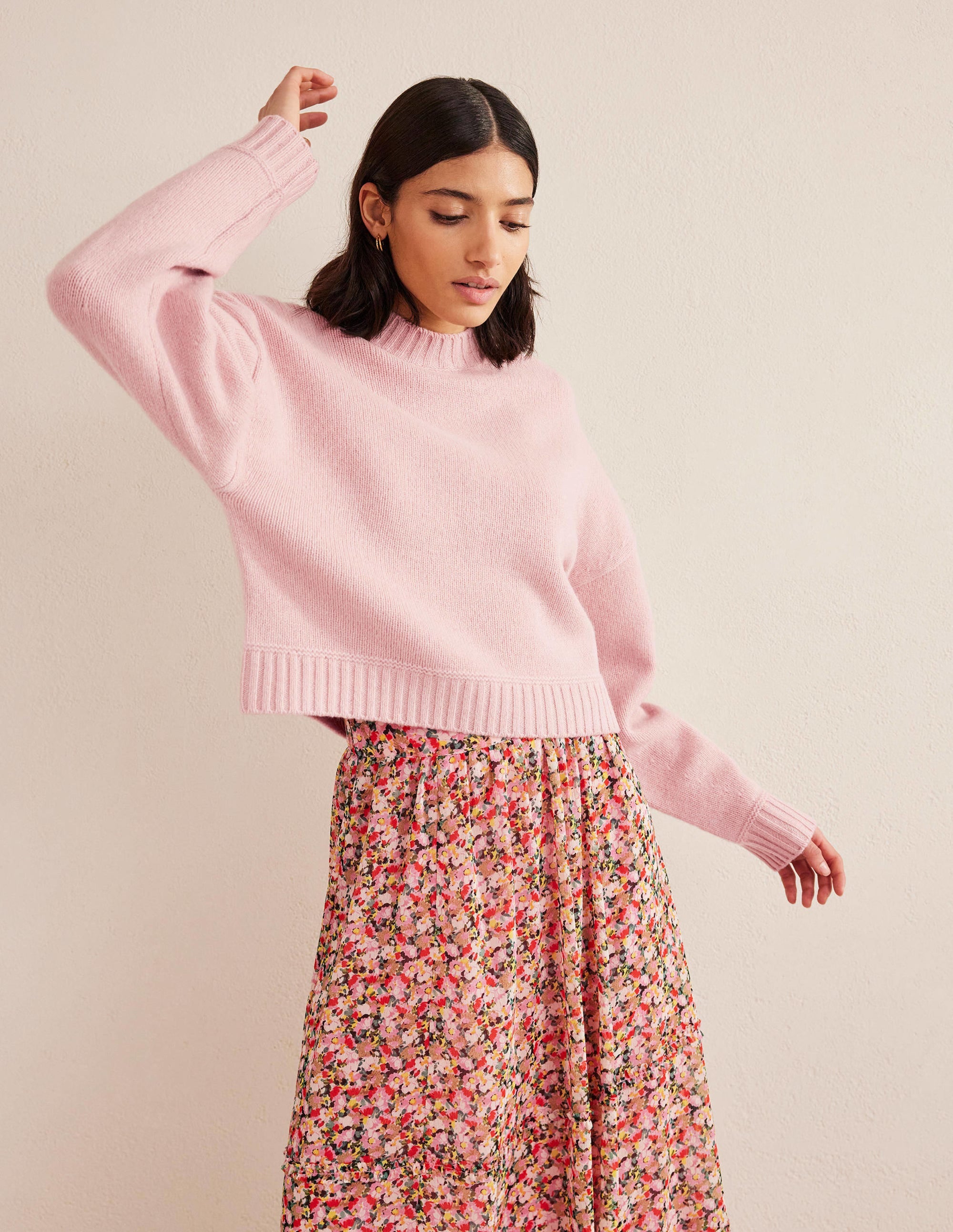 Brushed Wool Cropped Jumper-Chalky Pink - Image 5
