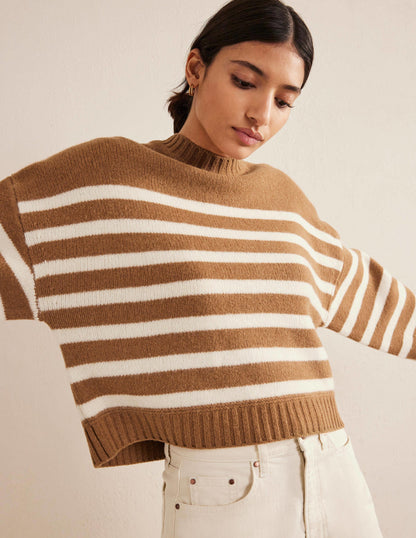 Kurz geschnittener Pullover aus gebürsteter Wolle-Teddybärbraun/Naturweiß, Gestreift