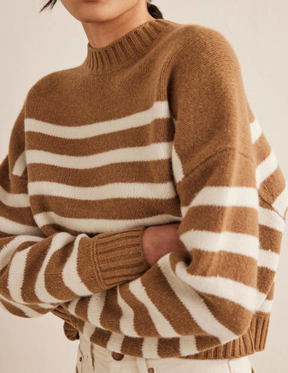 Kurz geschnittener Pullover aus gebürsteter Wolle-Teddybärbraun/Naturweiß, Gestreift