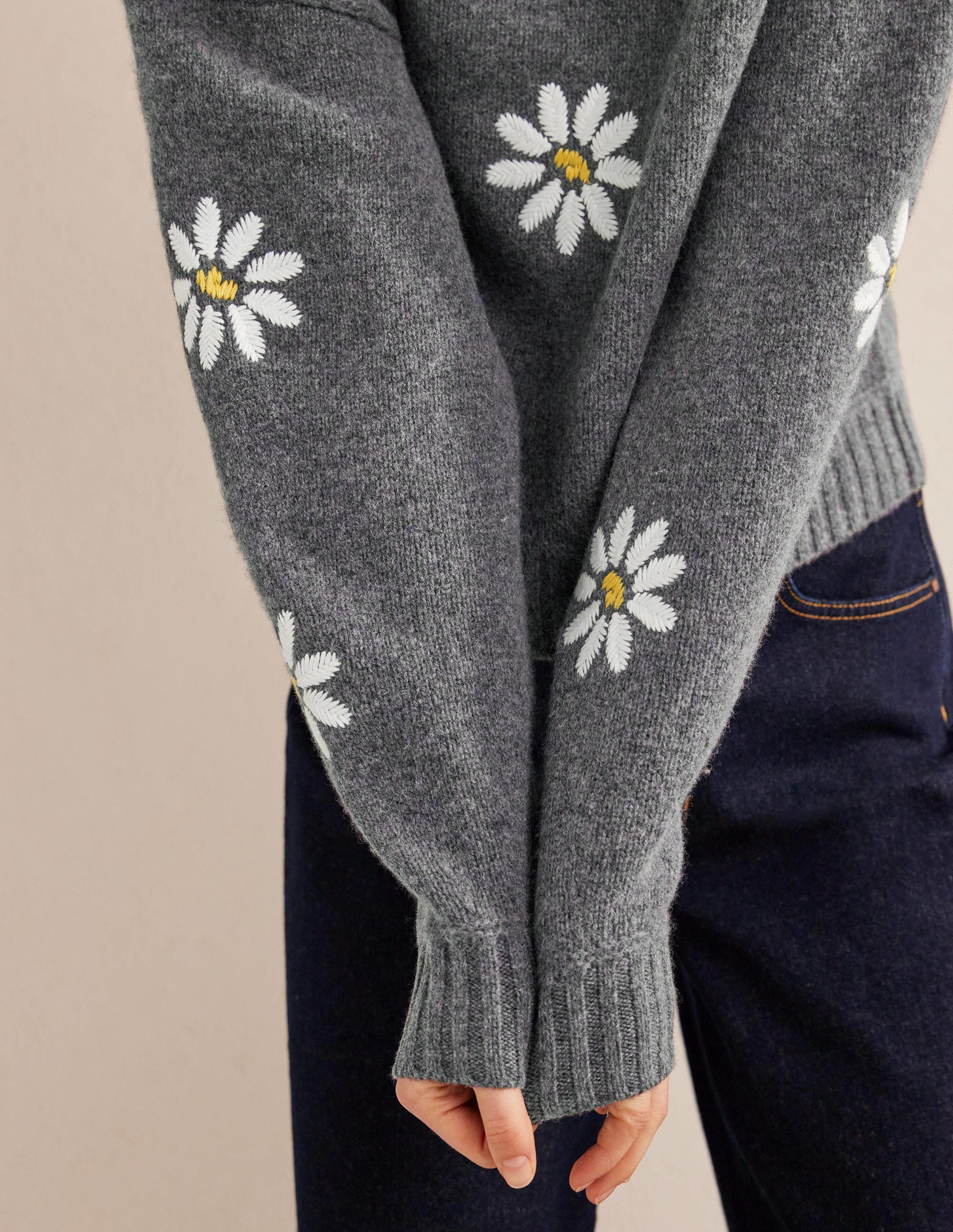 Pull ornementé en laine-Gris foncé chiné - Image 4