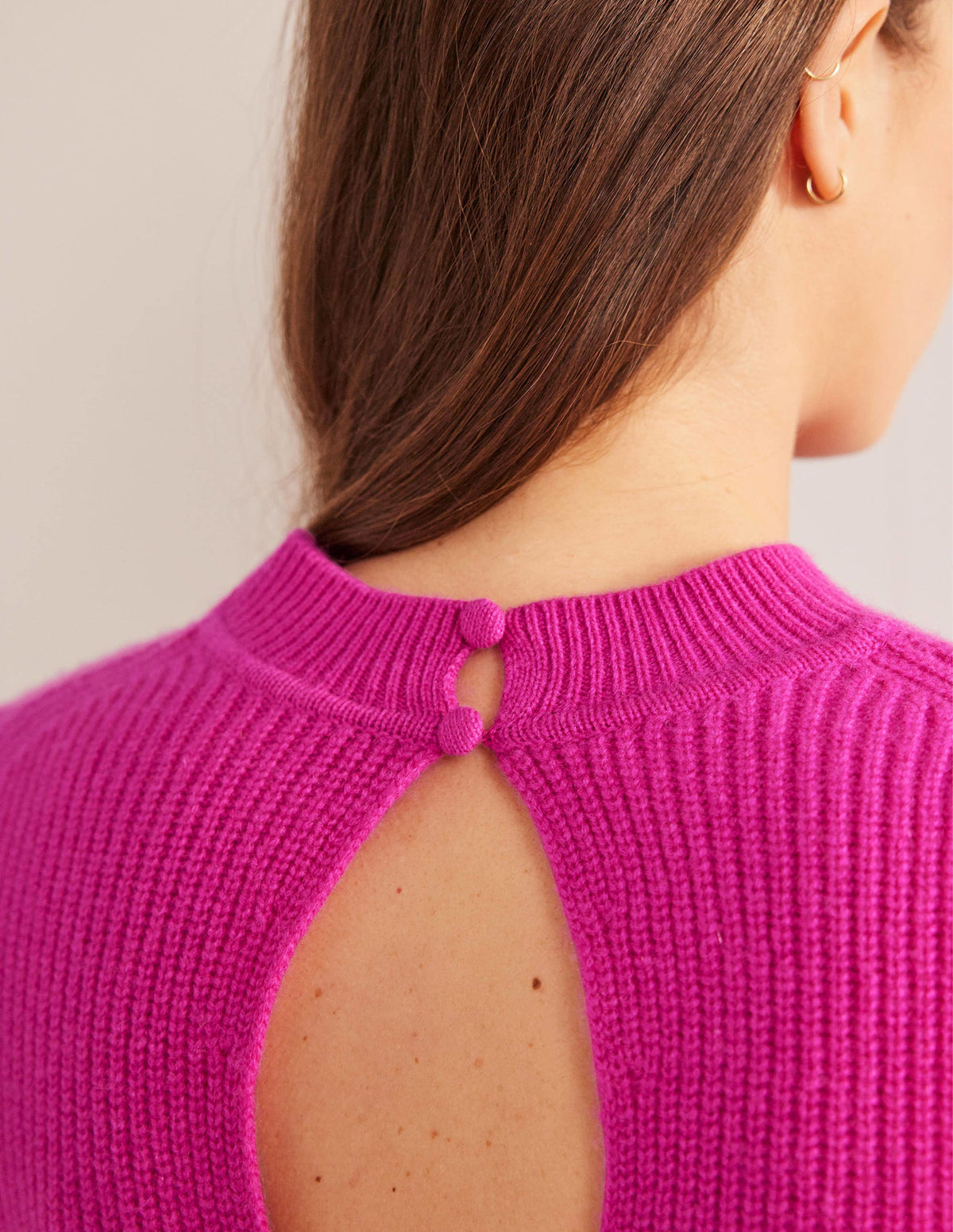 Kaschmirpullover mit Schlüssellochausschnitt-Magenta - Image 5