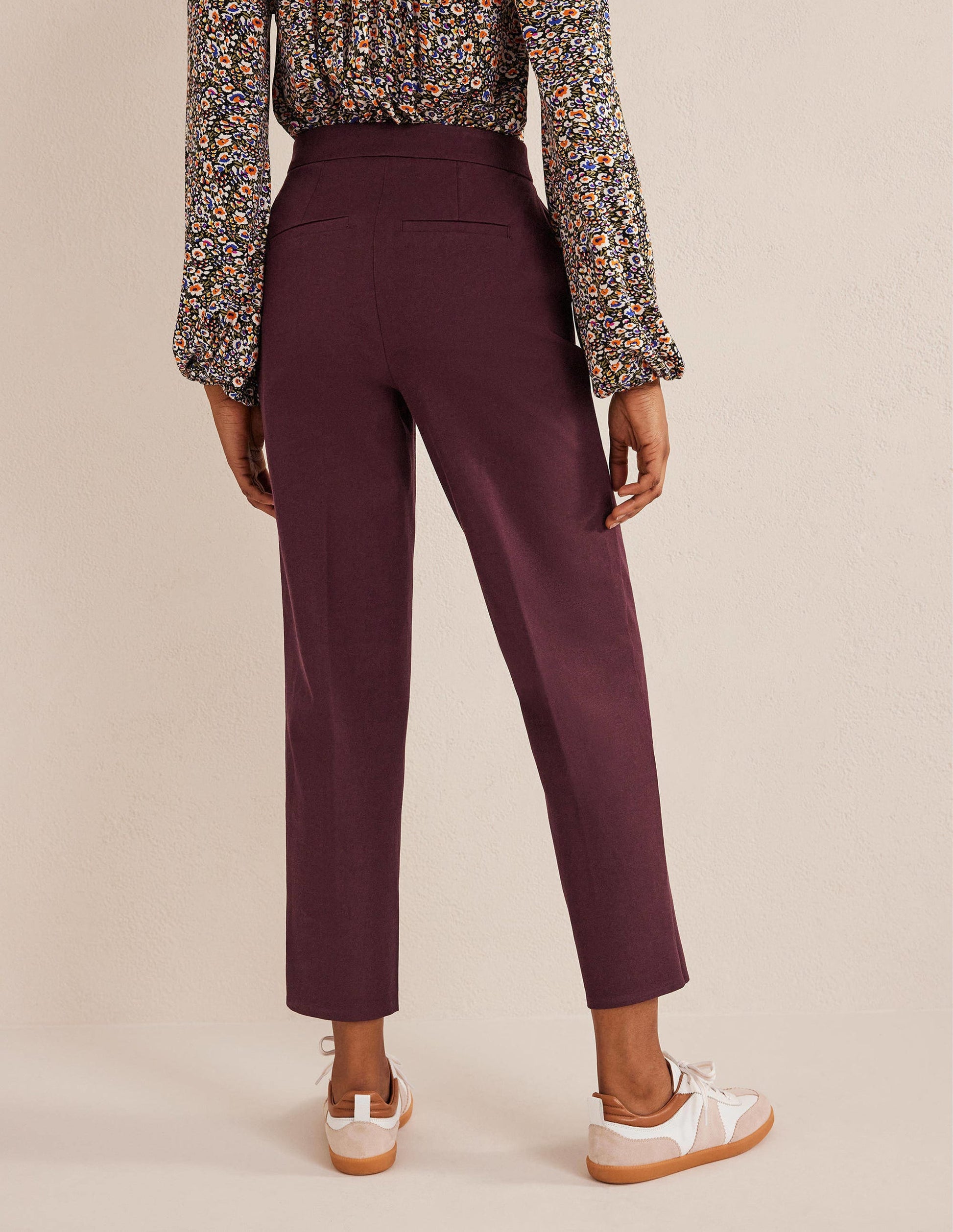 Gerade geschnittene Hose mit 2-Wege-Stretch-Kastanienbraun-3