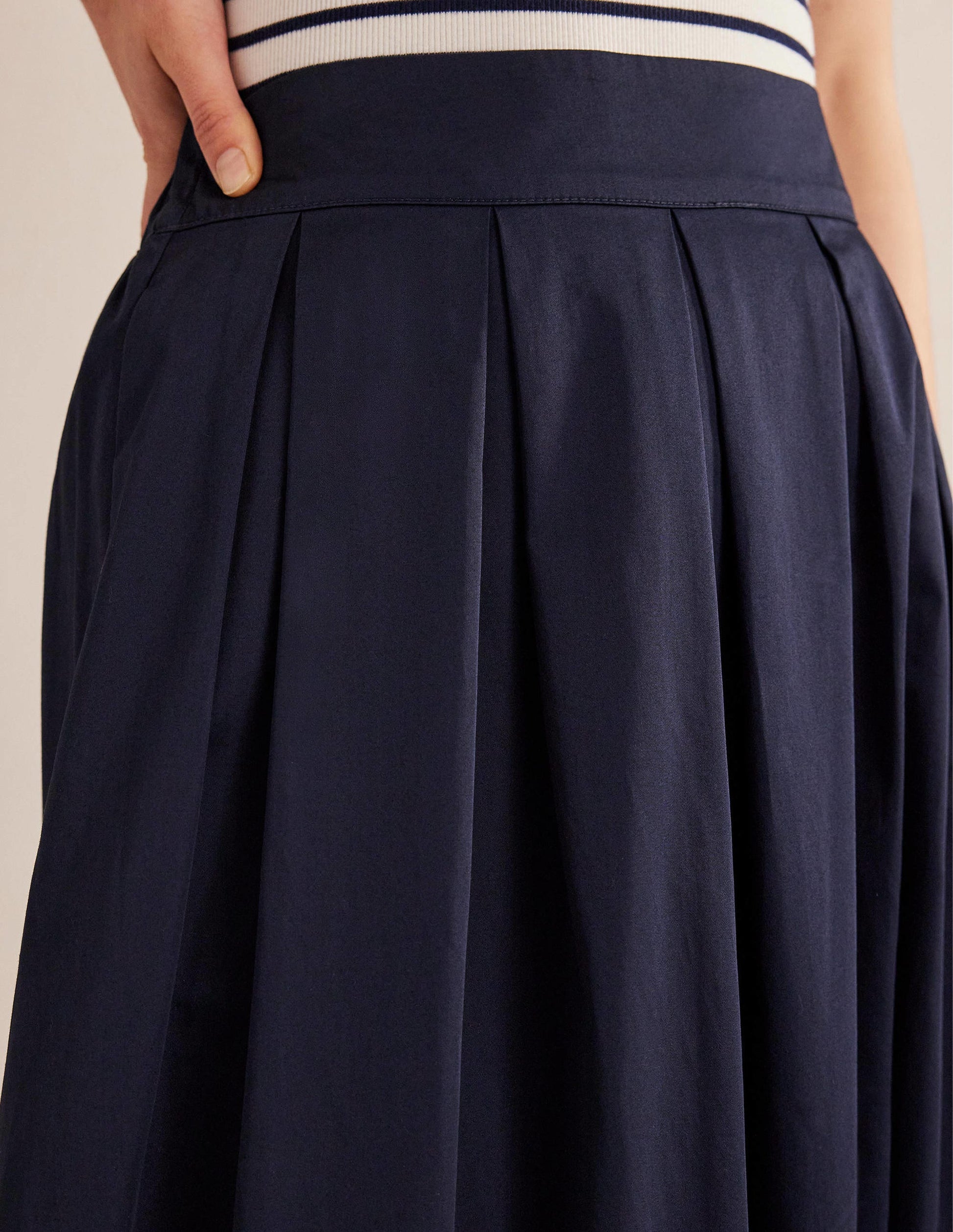 Pleated Full Midi Skirt-Navy-5