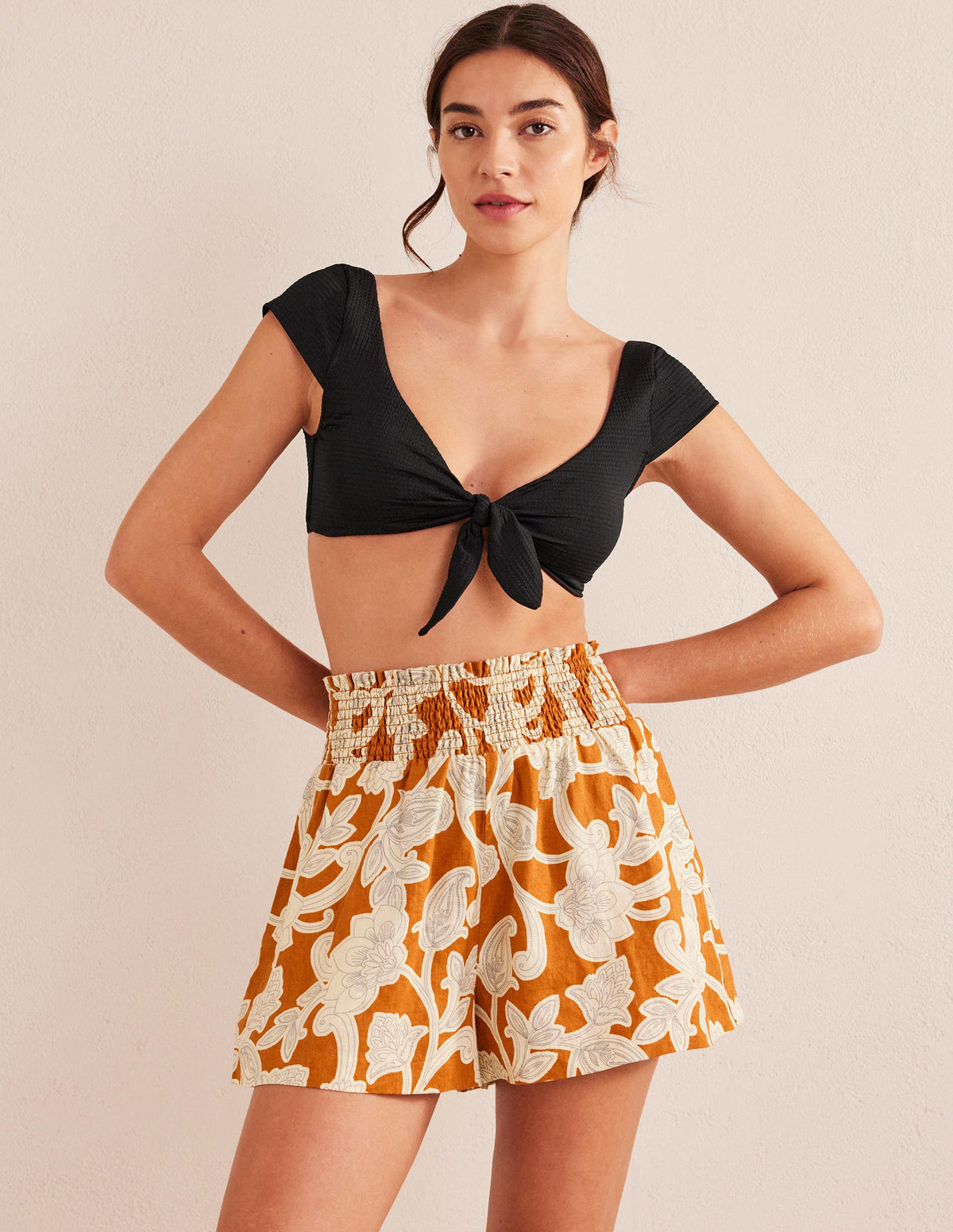 Leinenshorts mit geraffter Taille-Rostrot, Geschwungenes Paisleymuster-1