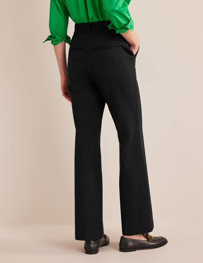 Ausgestellte Ponte-Hose-Schwarz-3