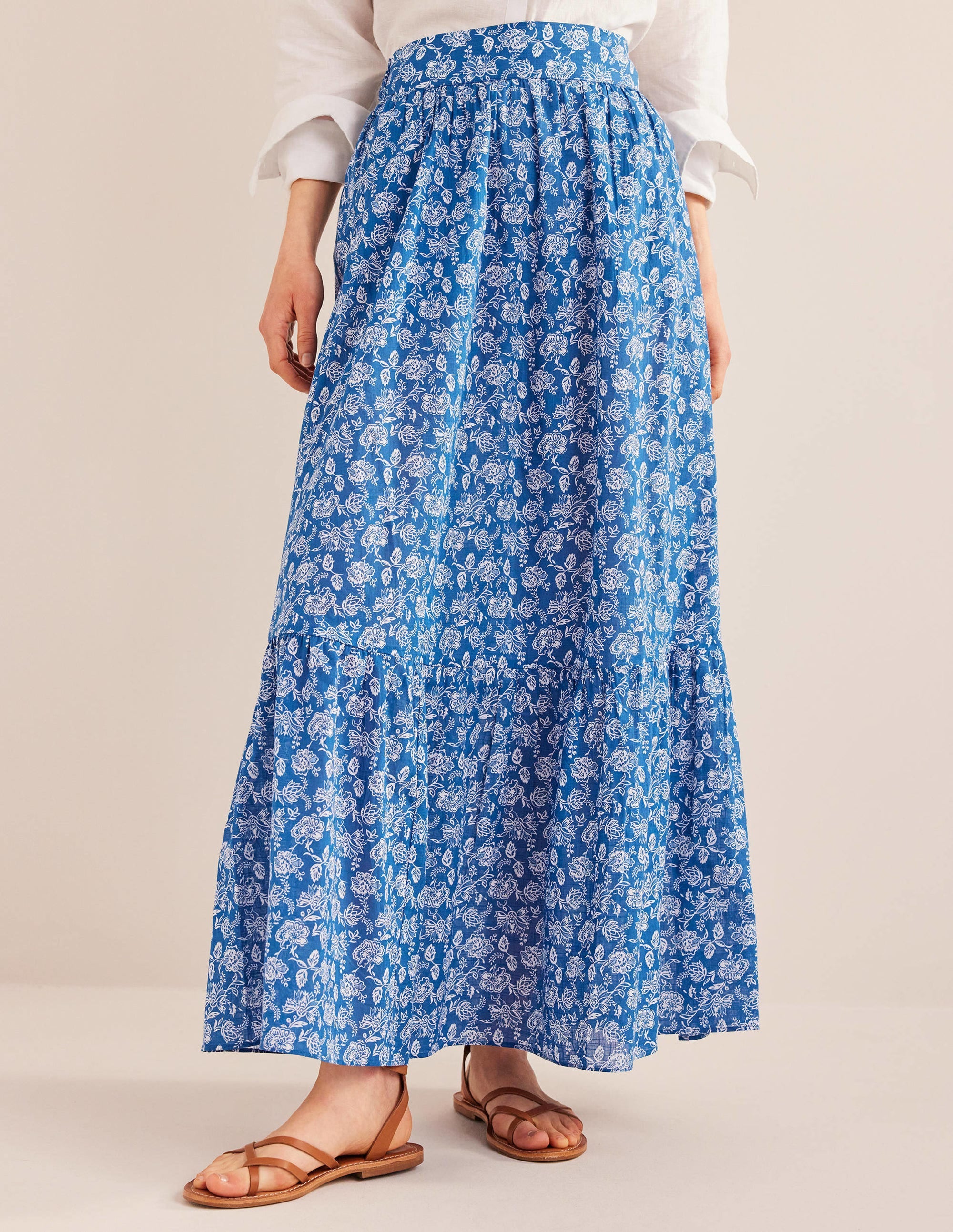 Gestufter Maxirock aus Baumwolle-Klassisches Blau, Lineares Blumenmuster - Image 4