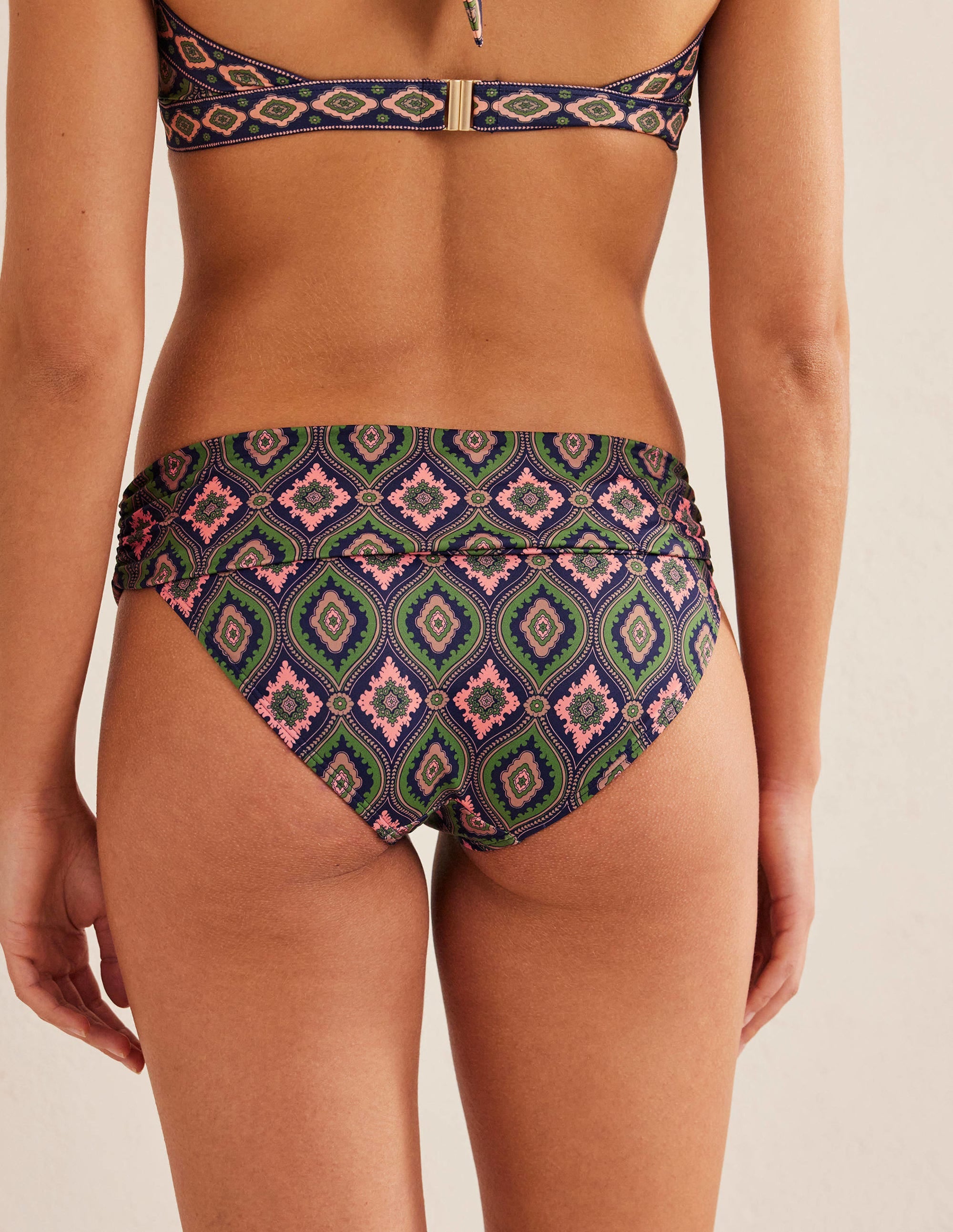 Bas de bikini intemporel à revers-Garde forestier, motif Exotic Diamond - Image 3