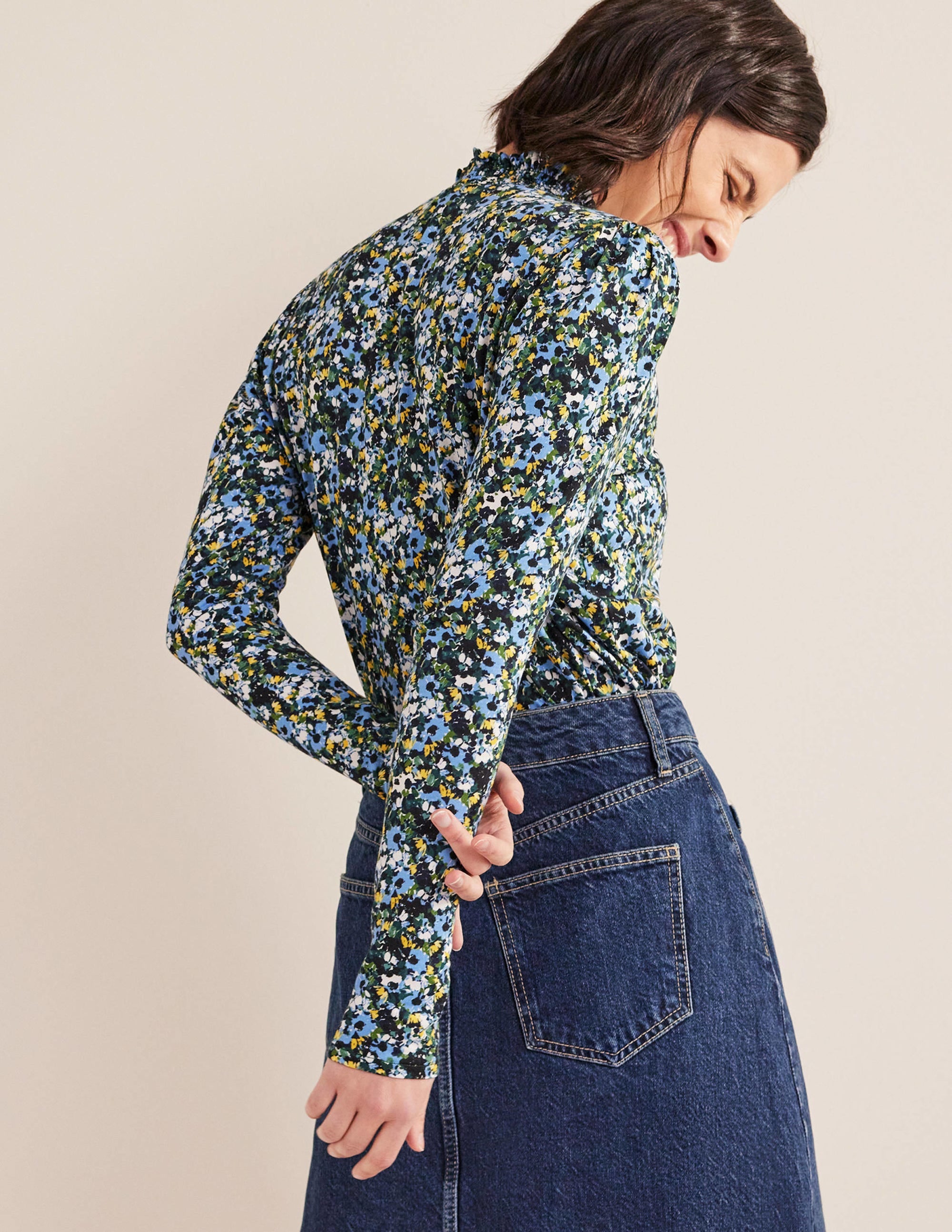 Top imprimé à col smocké-Bleu marine, motif floral - Image 3