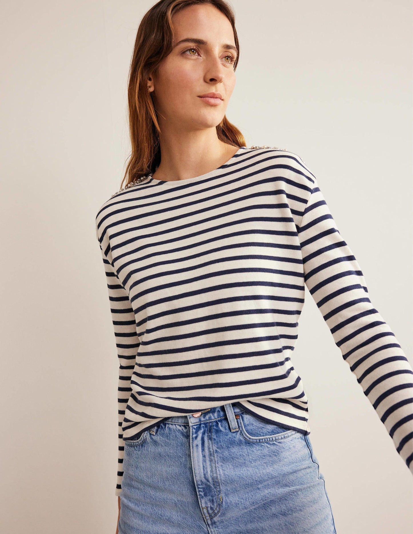 Breton-Oberteil mit Schulterverzierung-Naturweiß/Navy, Verziert