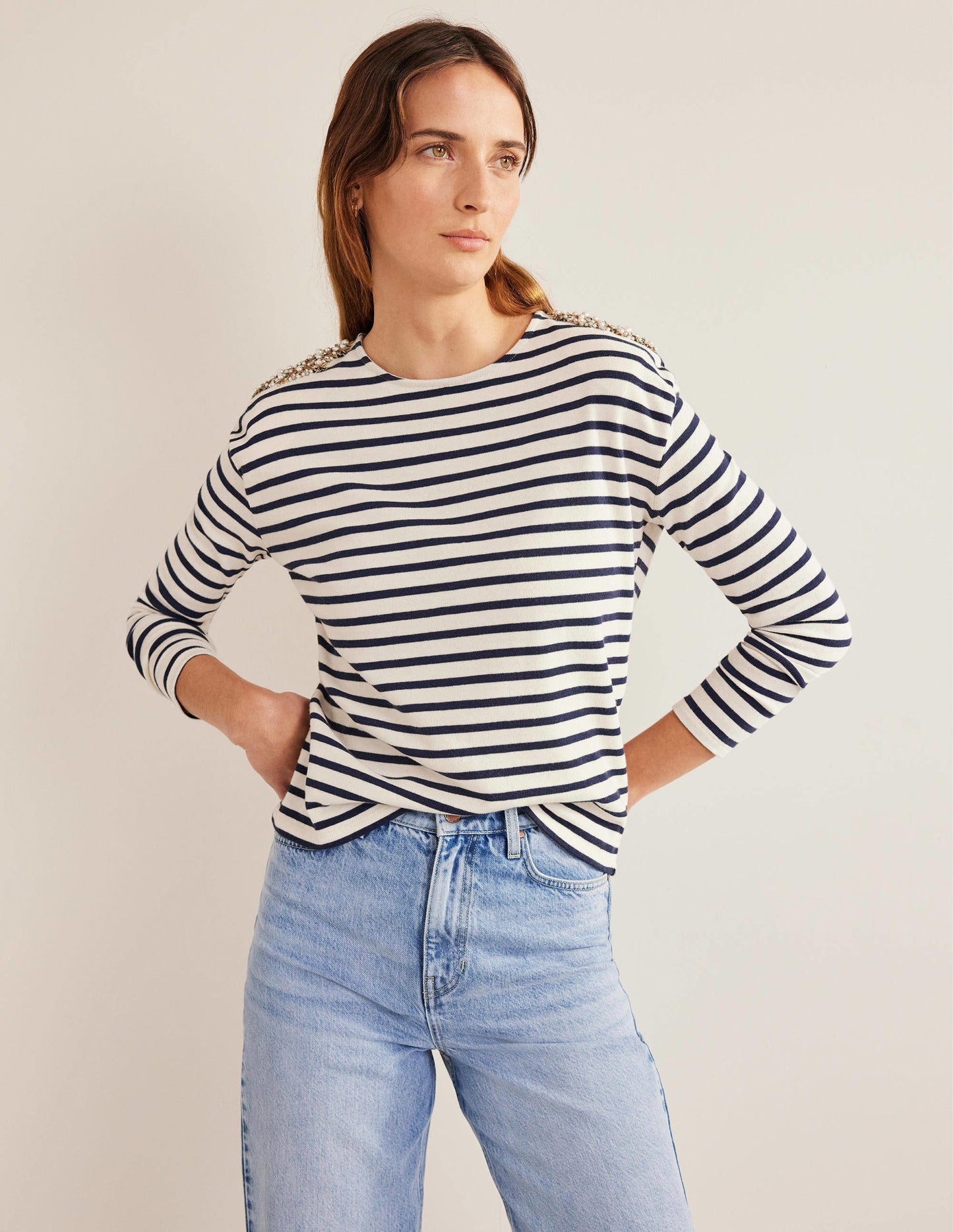 Breton-Oberteil mit Schulterverzierung-Naturweiß/Navy, Verziert