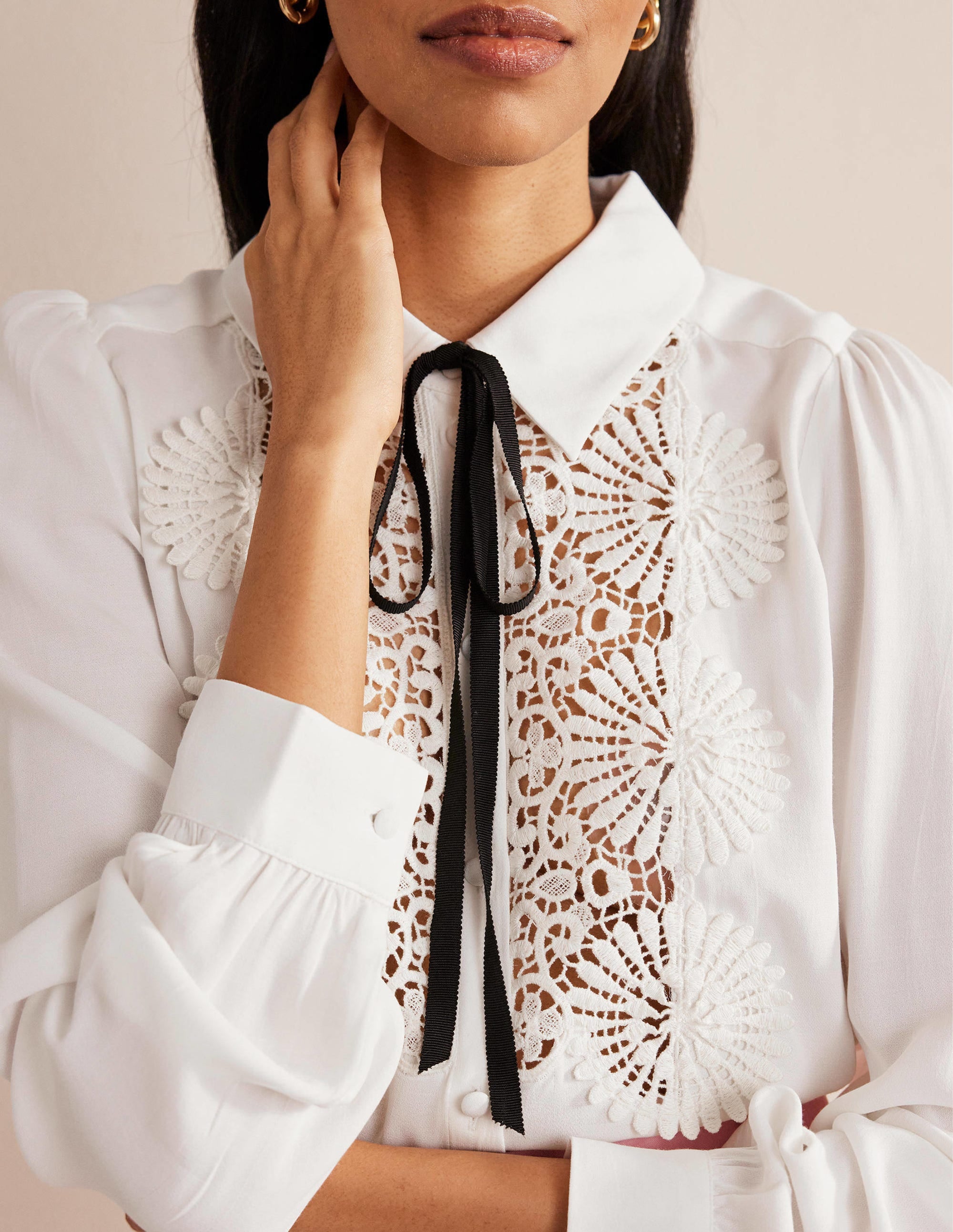 Bluse mit Spitzendetail-Naturweiß - Image 2
