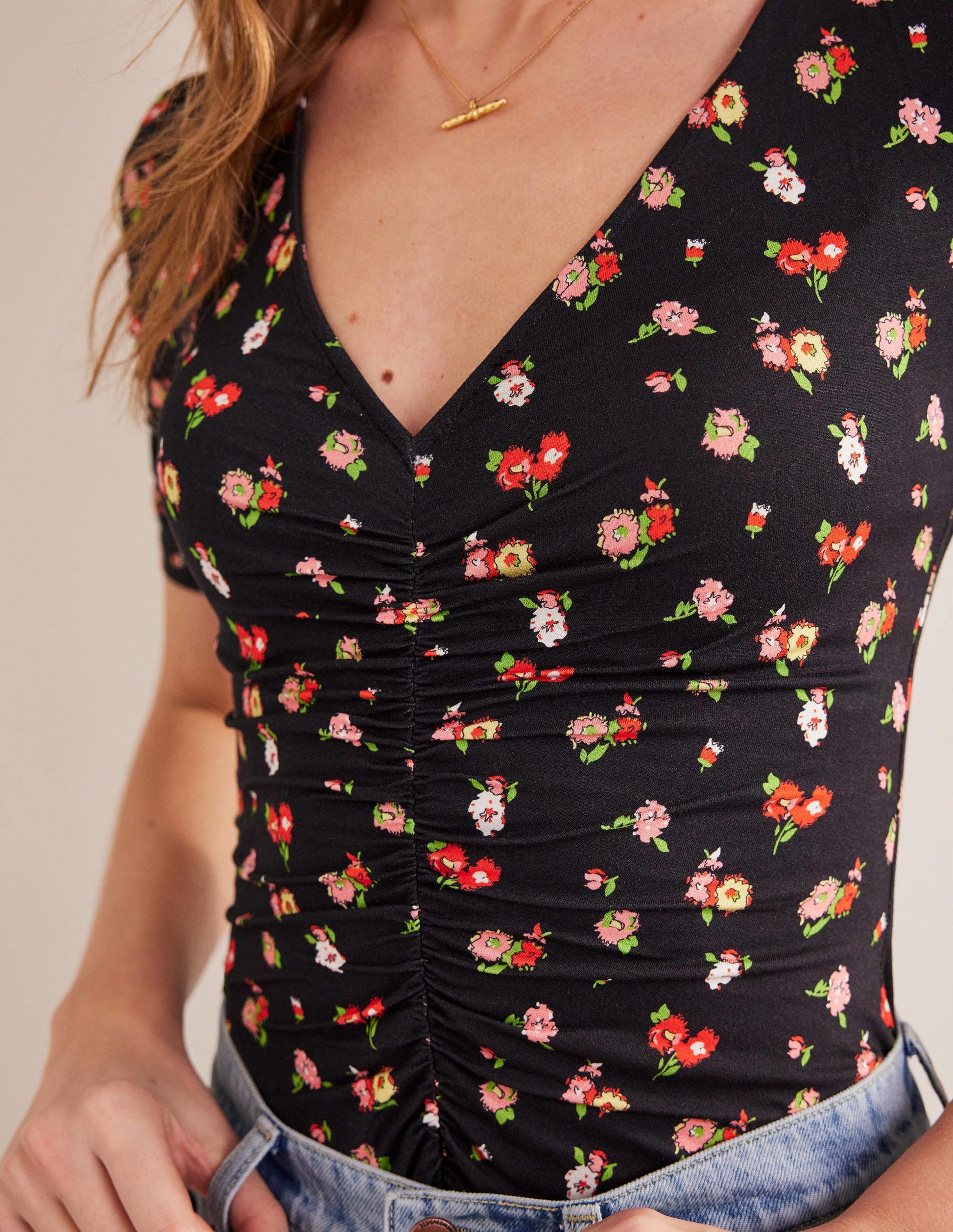 Top froncé à imprimé-Noir, motif Dainty Sprig-2