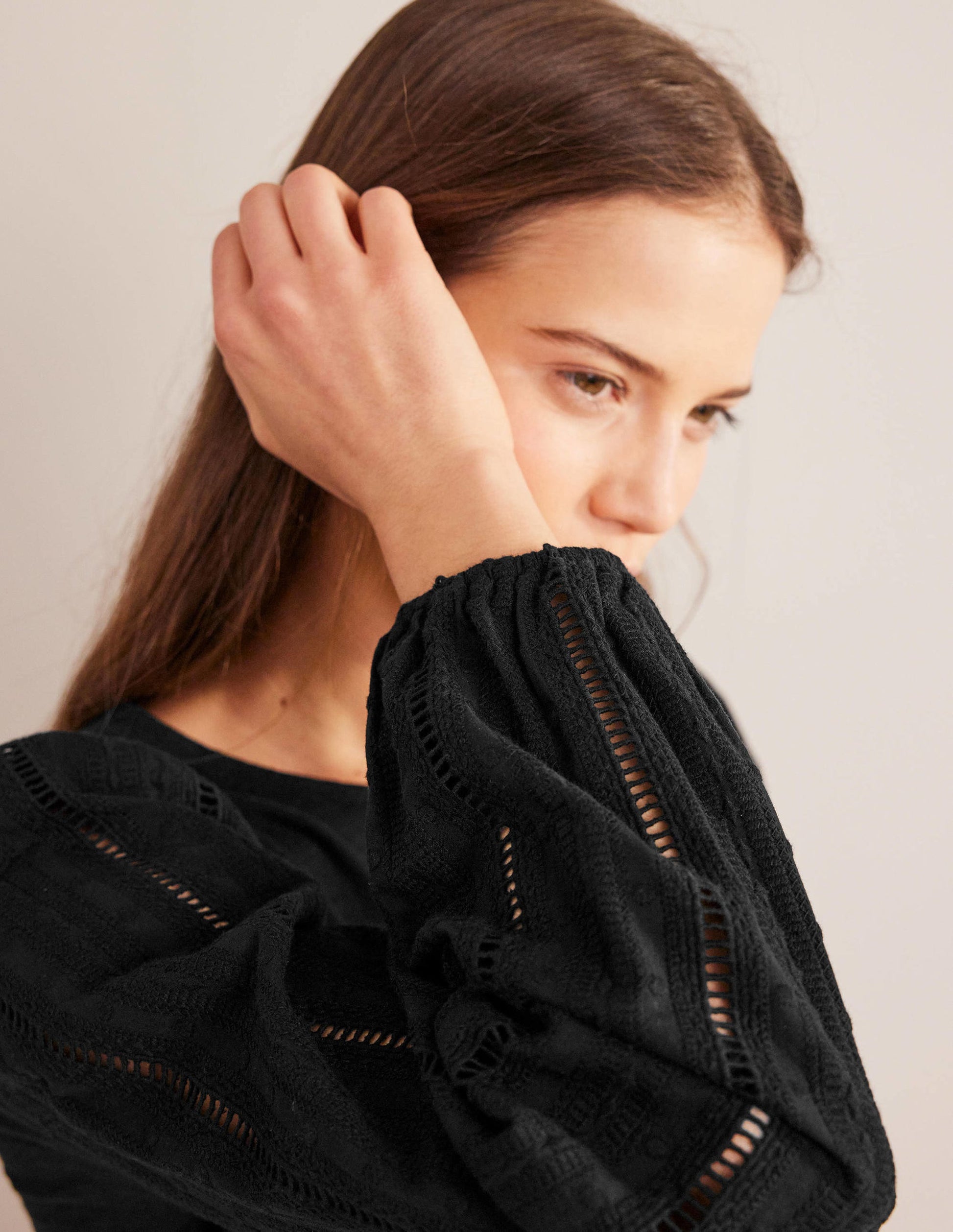 Top col rond avec manches en broderie anglaise-Noir-2
