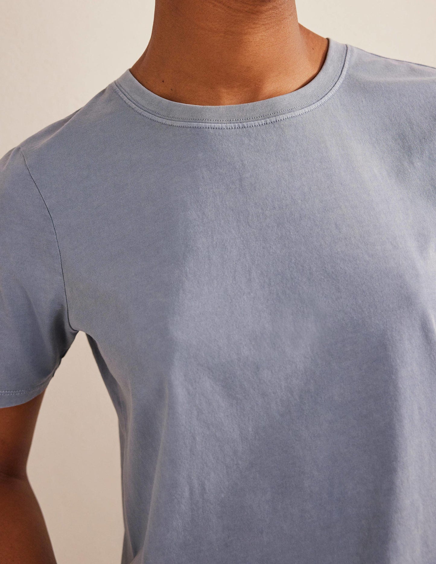 Pflanzlich gefärbtes Rundhals-T-Shirt-Blau