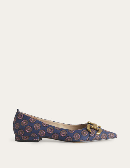 Ballerinas mit Trensendetail-Französisches Marineblau, Sonnenblumen-Geomuster