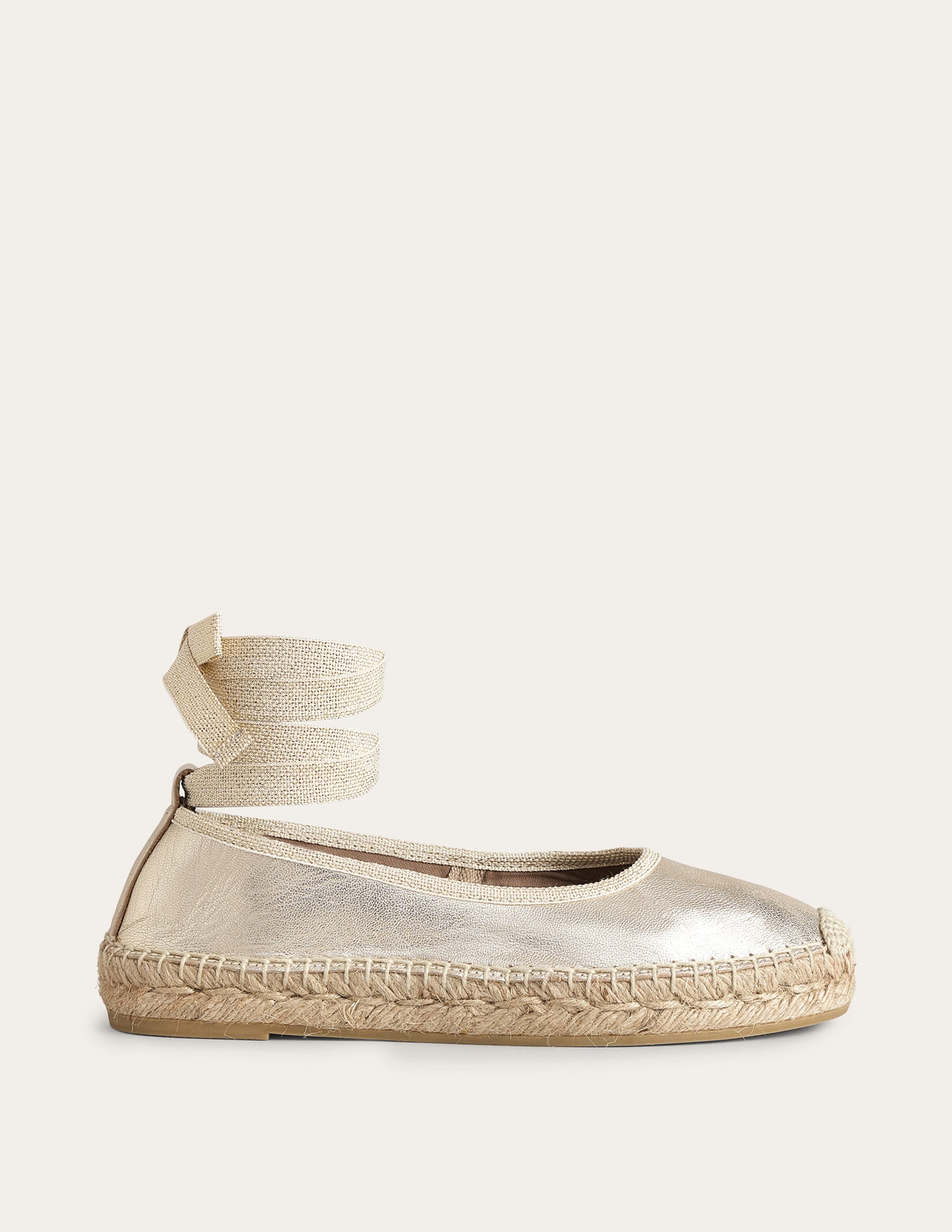 Espadrilles mit Knöchelriemchen-Goldfolie - Image 1