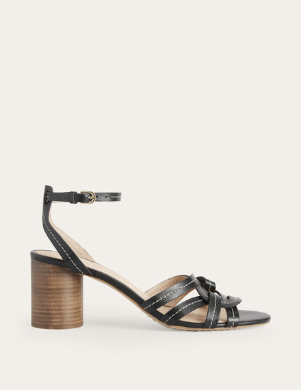 Absatzsandalen mit überkreuzten Riemen-Schwarz, Leder