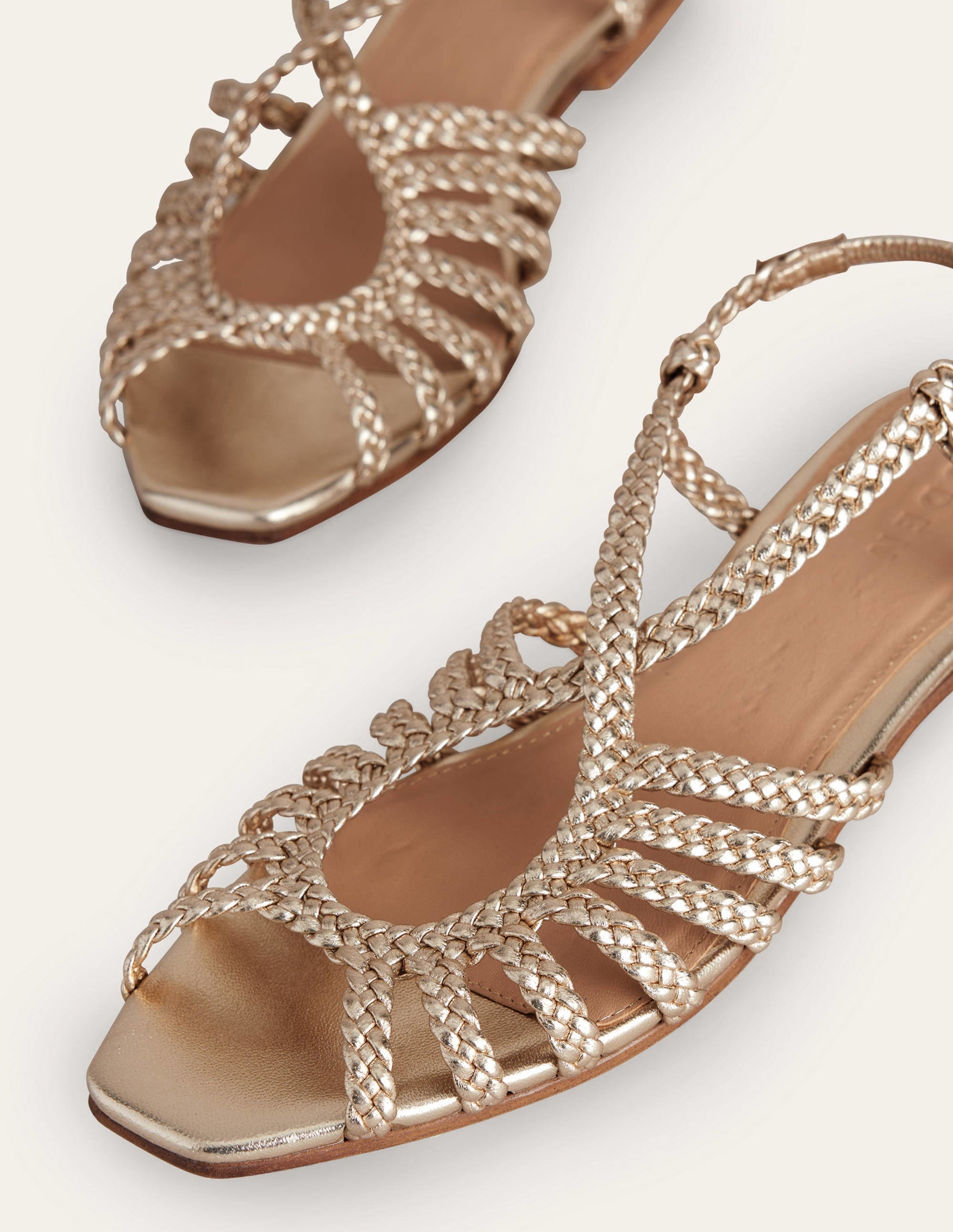 Flache Sandalen mit Webriemchen-Gold - Image 4