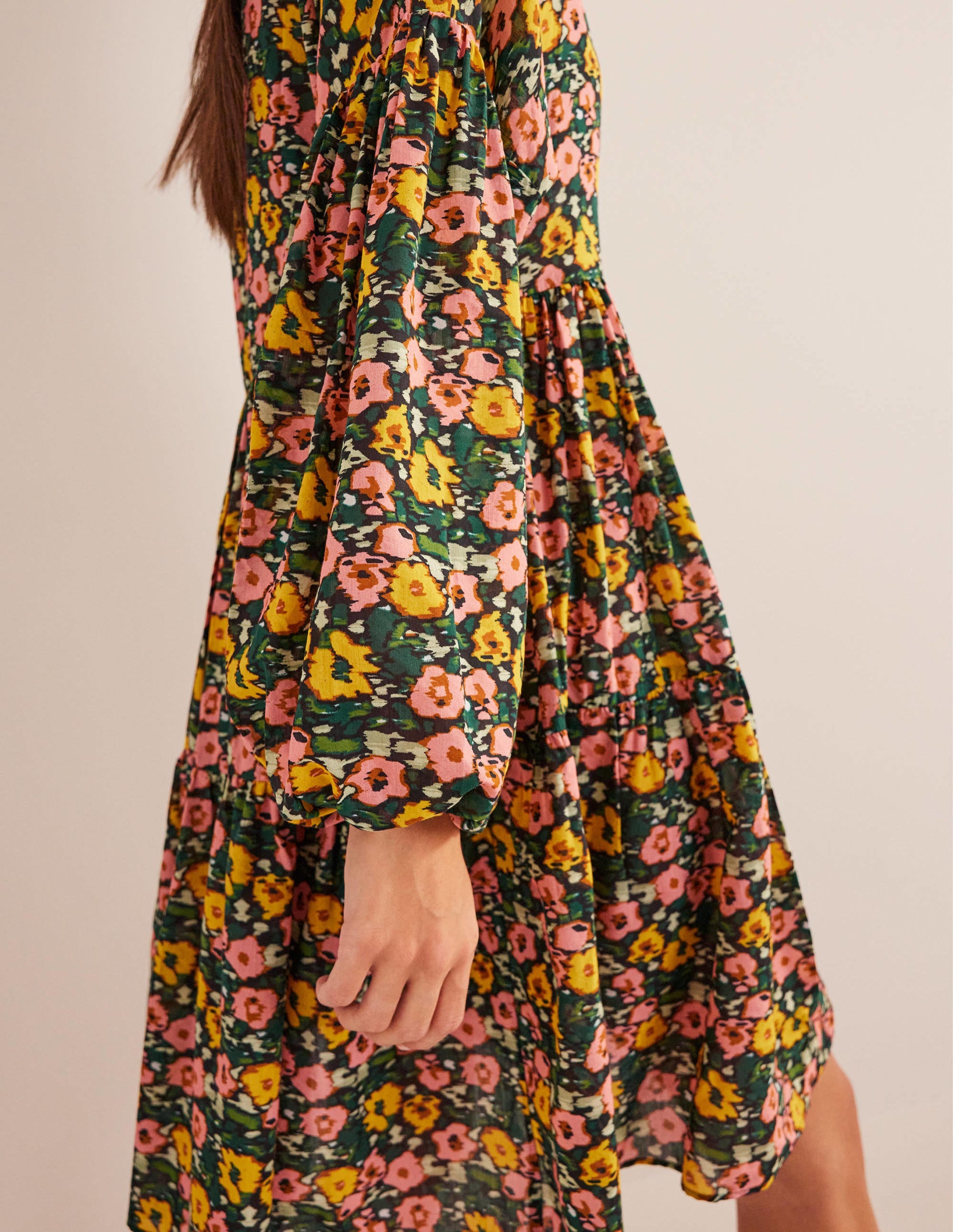 Relaxed Tiered Beach Dress-Emerald Night, Abstract Poppy - Image 2