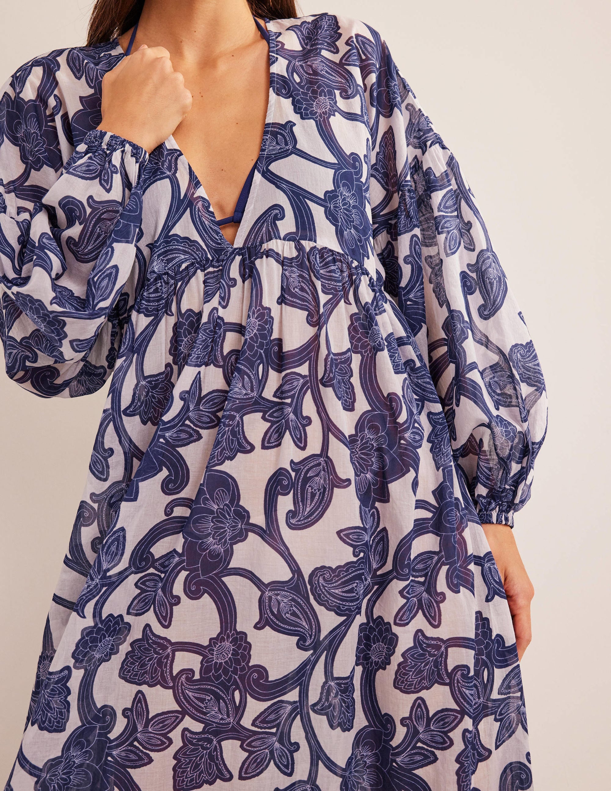 Sarah Maxi-Kaftankleid-Blaues Band, Paisley-Wirbel - Image 3