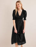 Midikleid mit gesmoktem Oberteil-Schwarz
