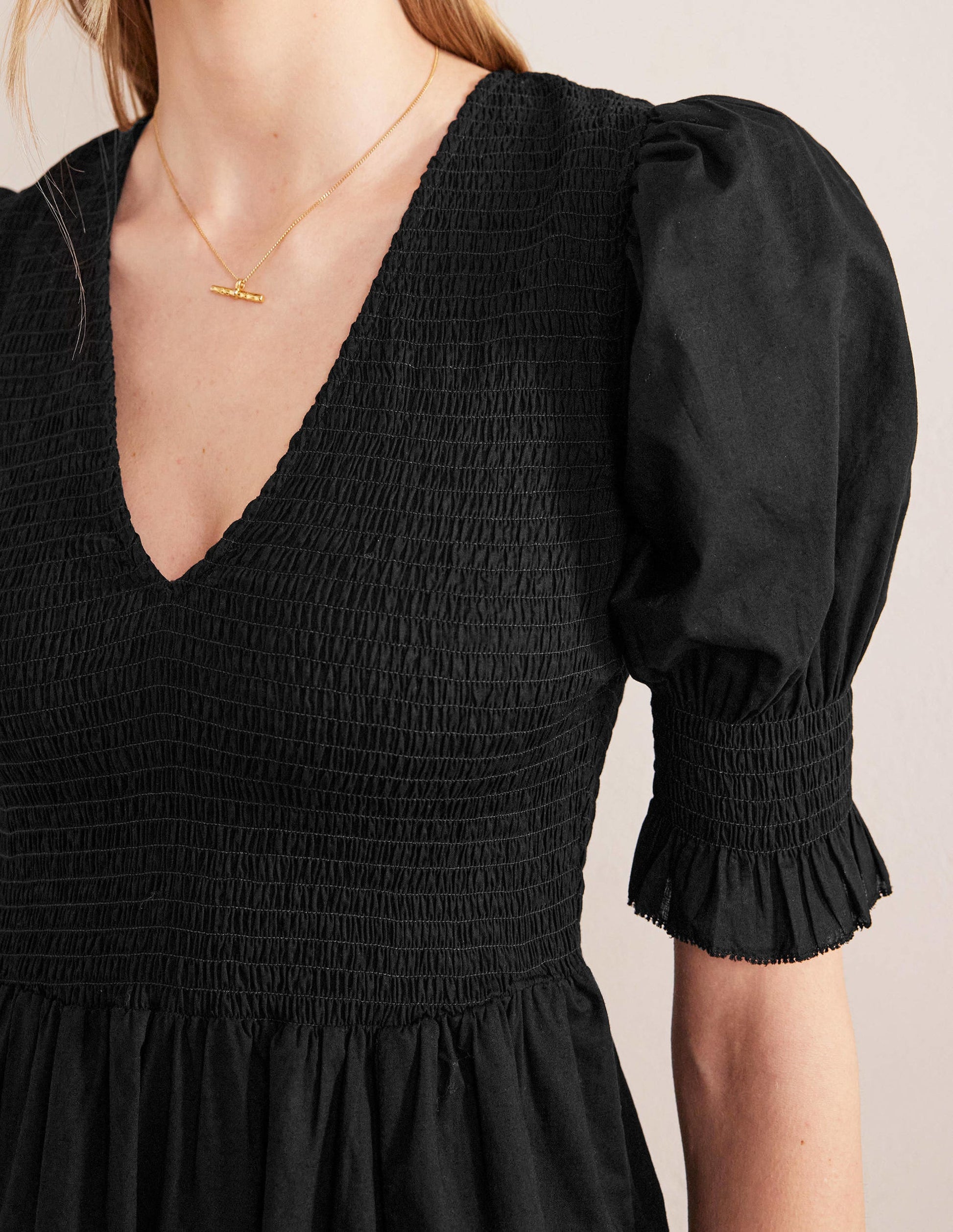 Midikleid mit gesmoktem Oberteil-Schwarz-2