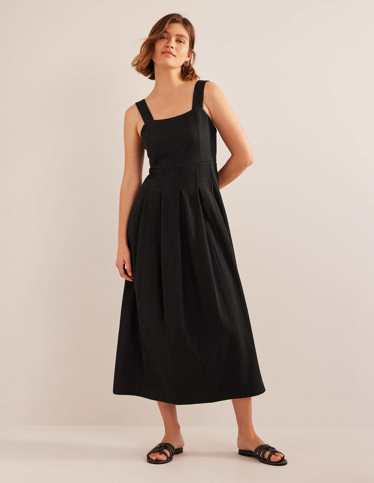 Träger-Midikleid aus Seersucker-Schwarz - Image 1
