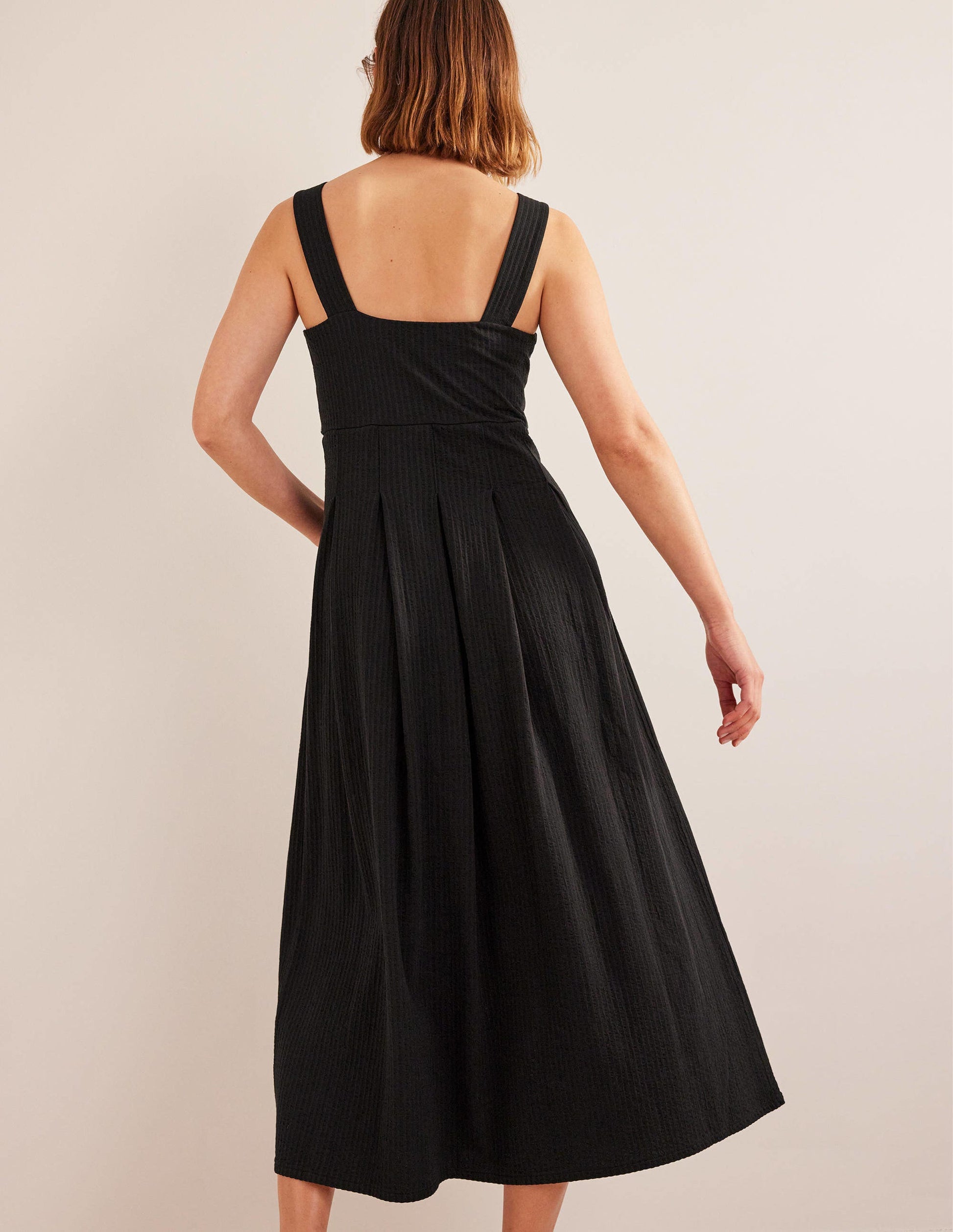 Träger-Midikleid aus Seersucker-Schwarz-3