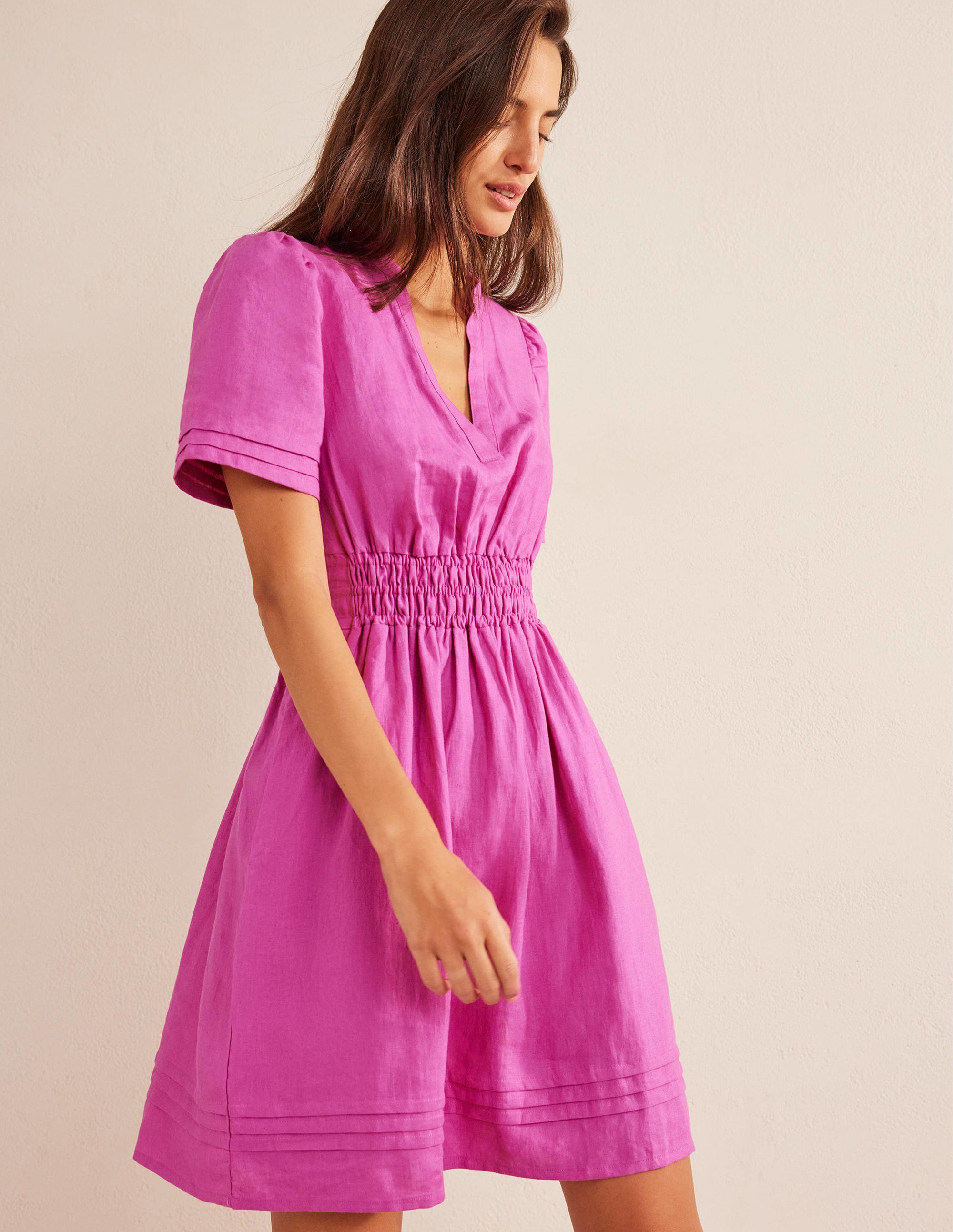 Minikleid mit Biesenfalten-Magenta - Image 4