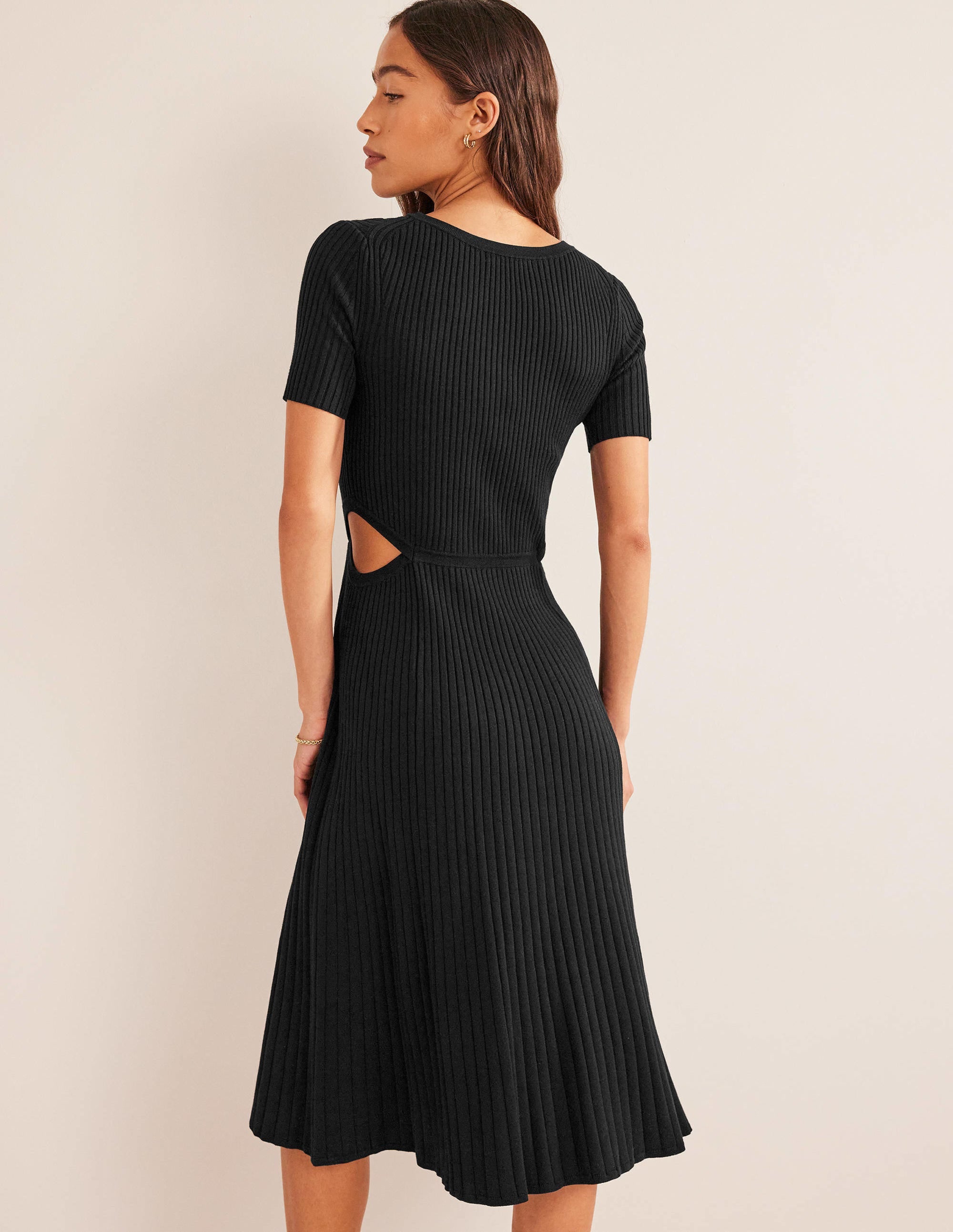 Strick-Midikleid mit Cut-out-Details-Schwarz - Image 3