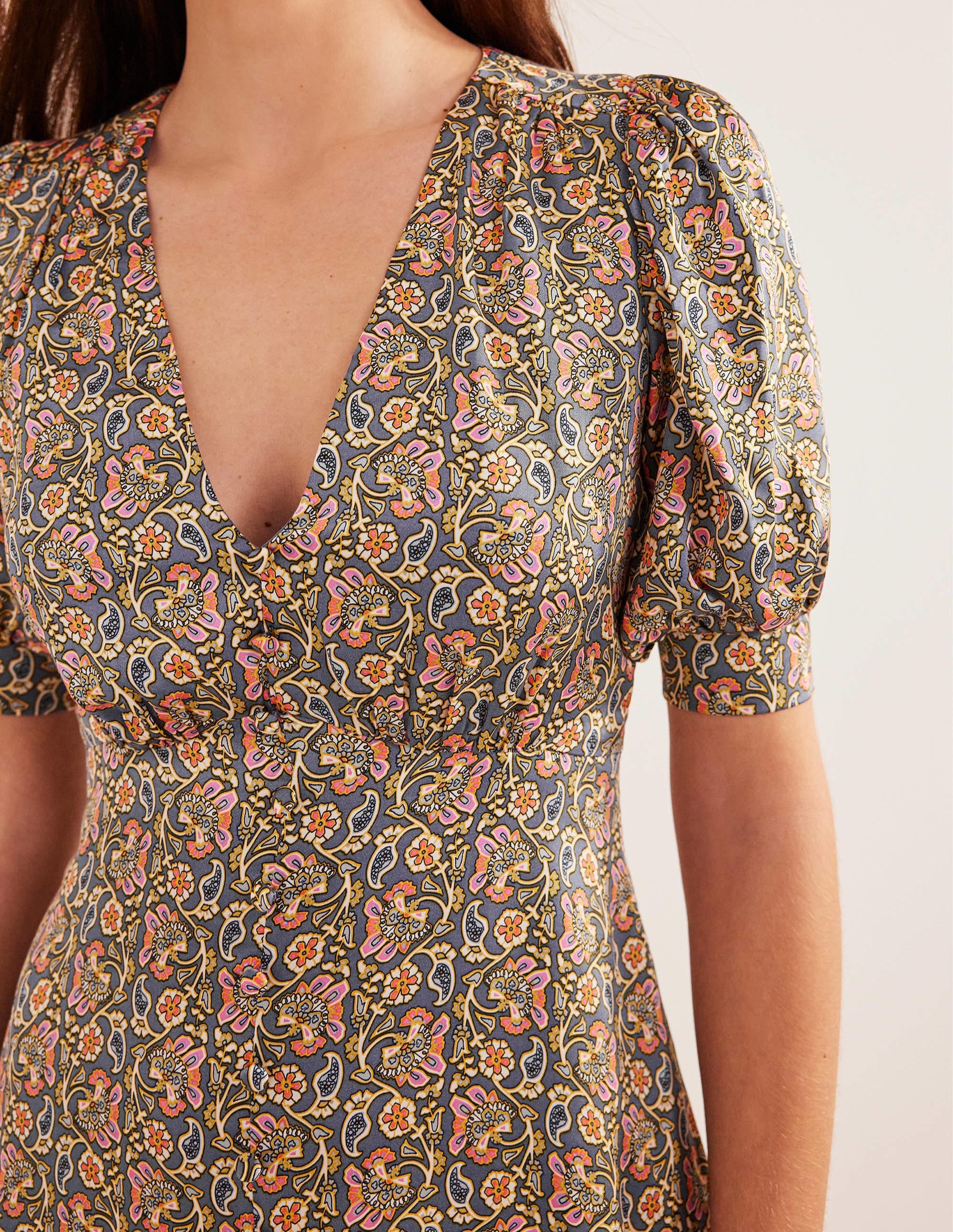 Robe style 40s en satin-Ombre nocturne, motif Block Paisley - Image 2