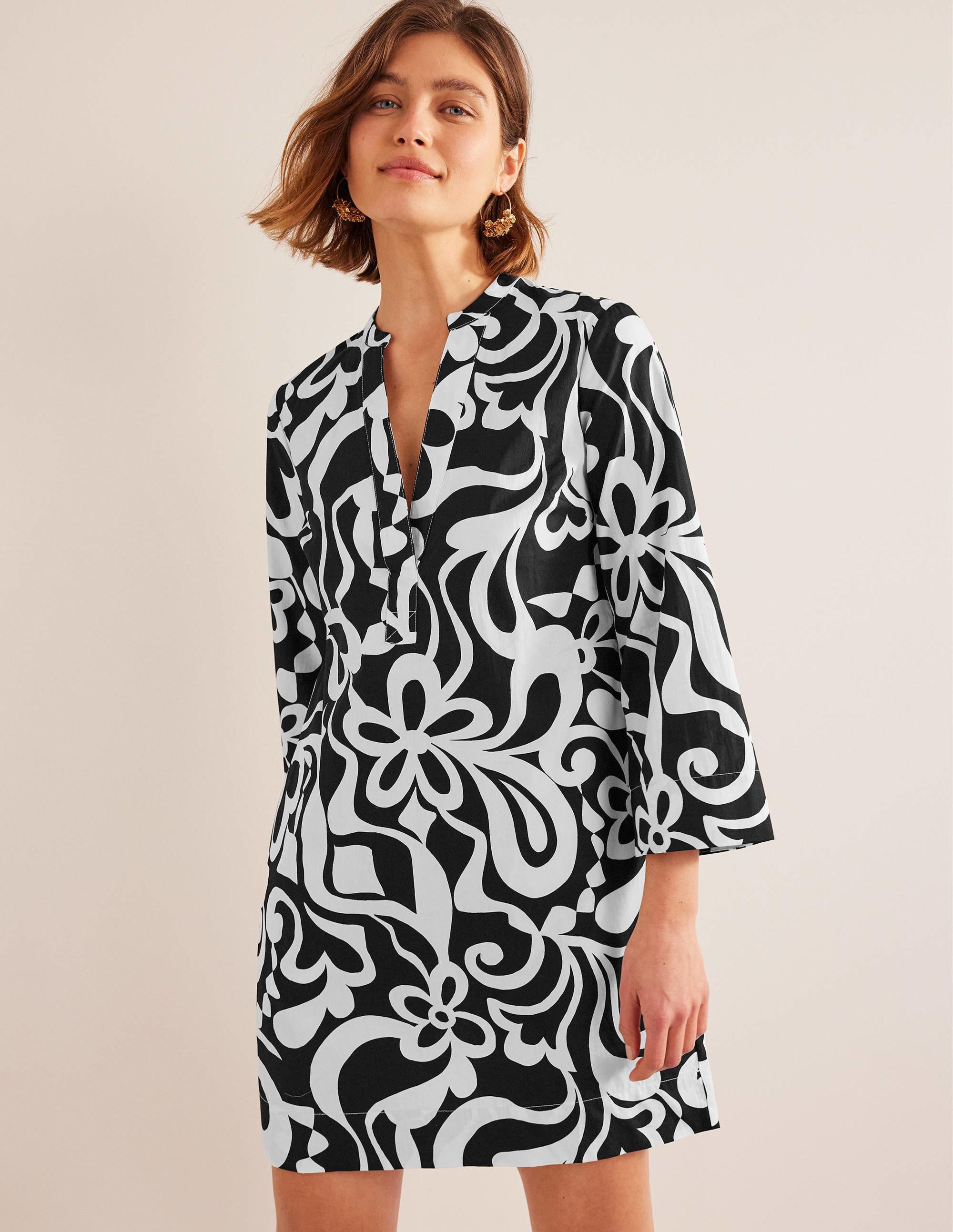 Mini-robe fourreau à col cranté-Noir, motif Bloom Azure - Image 1