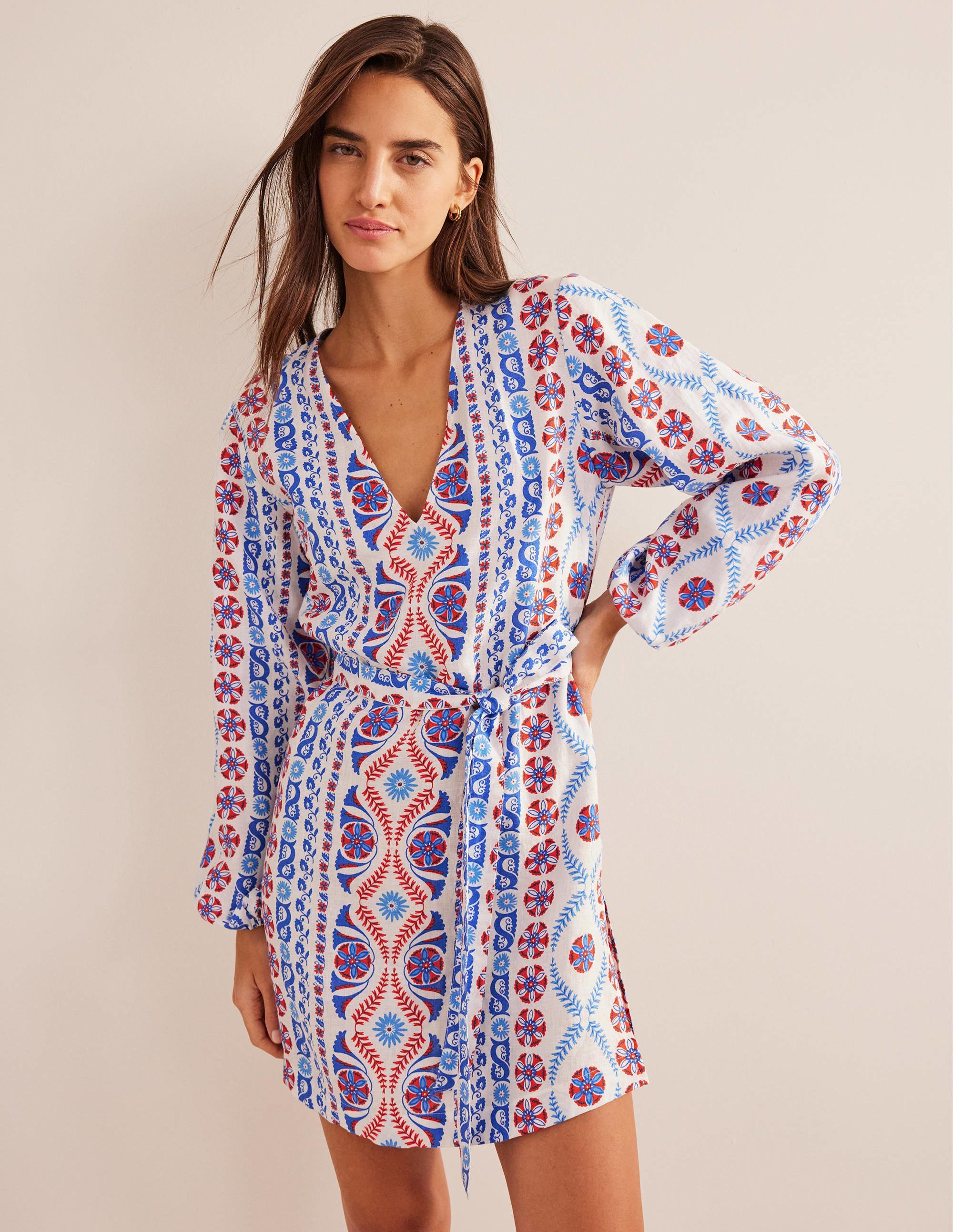 Mini-Kaftan mit Taillengürtel und V-Ausschnitt-Frühlingswiese, Üppige Streifen - Image 4