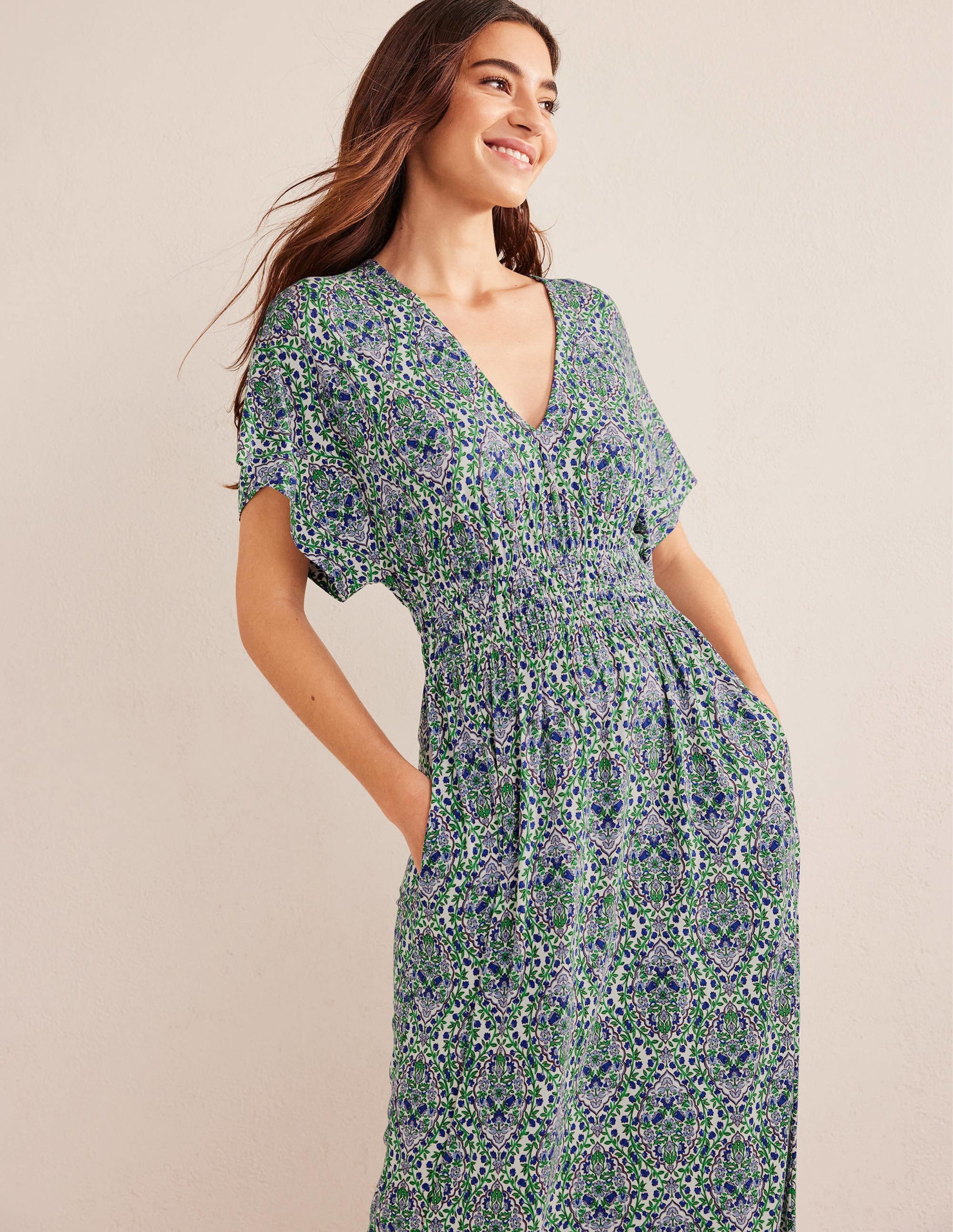 Jersey-Maxikleid mit gesmokter Taille-Flachsblau, Weinranken - Image 4