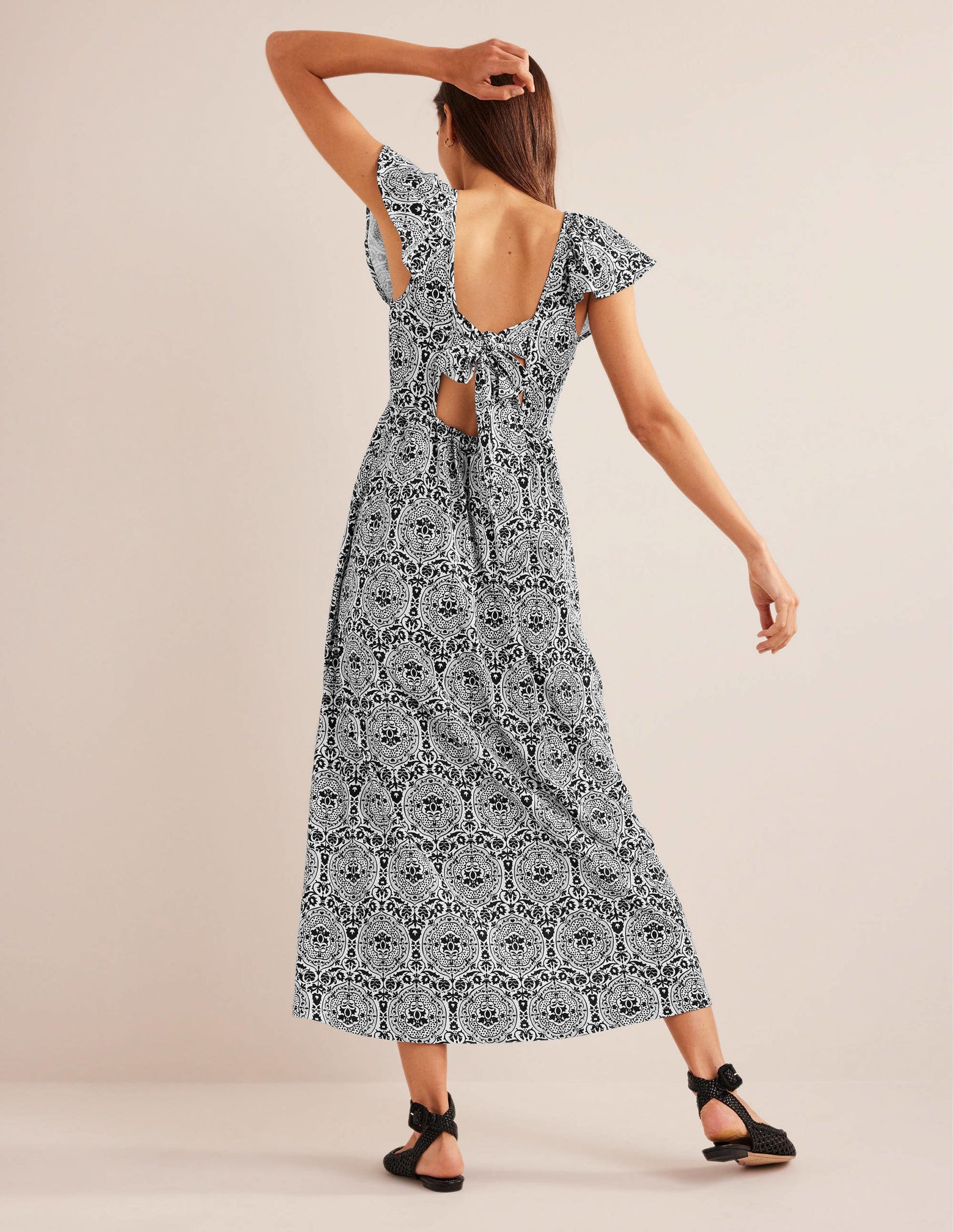 Jersey-Maxikleid mit Schnürung am Rücken-Schwarz, Exotisches Fliesenmuster-3