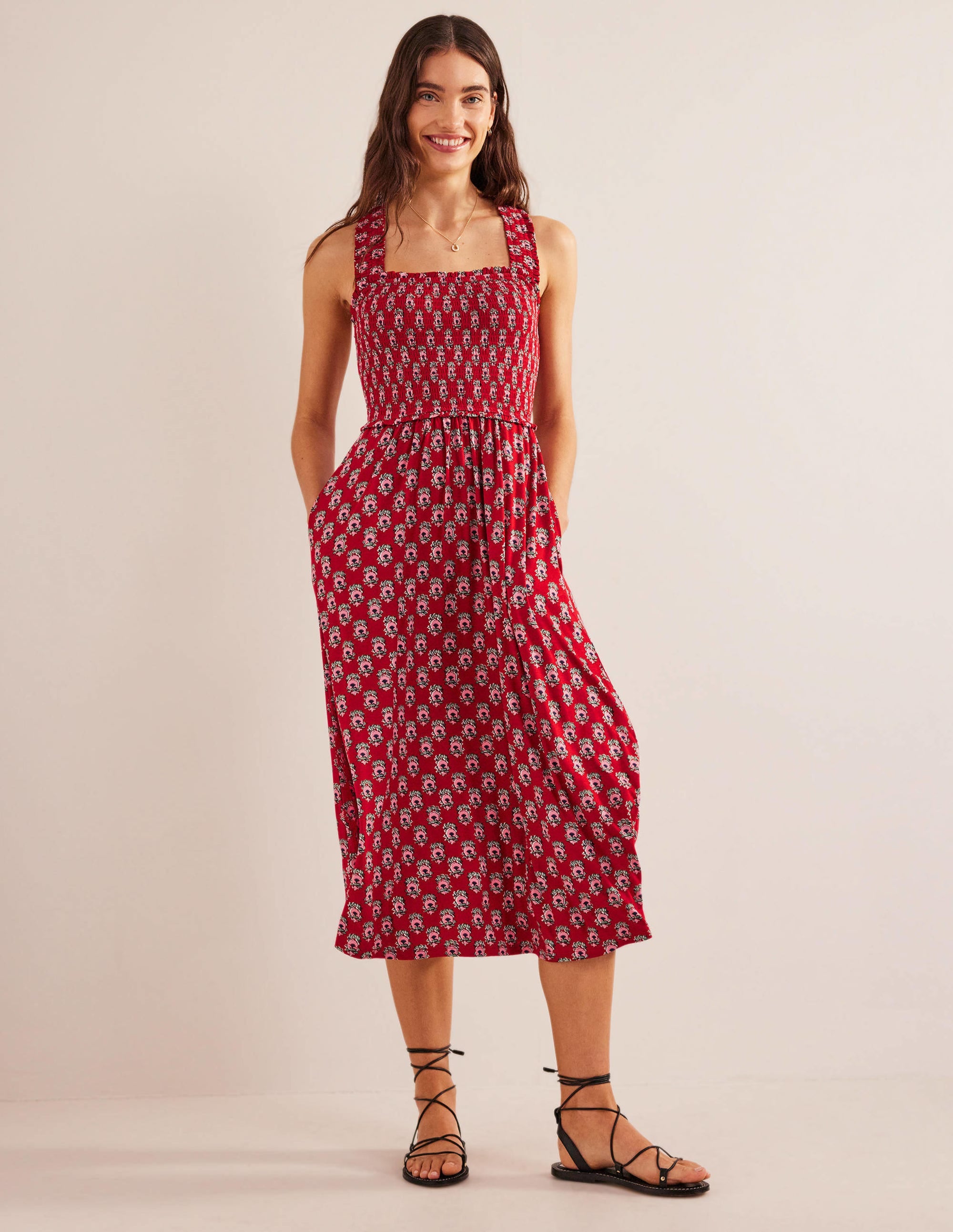 Jersey-Midikleid mit überkreuzten Rückenträgern-Weihnachtssternrot, Filigrane Blümchen - Image 1