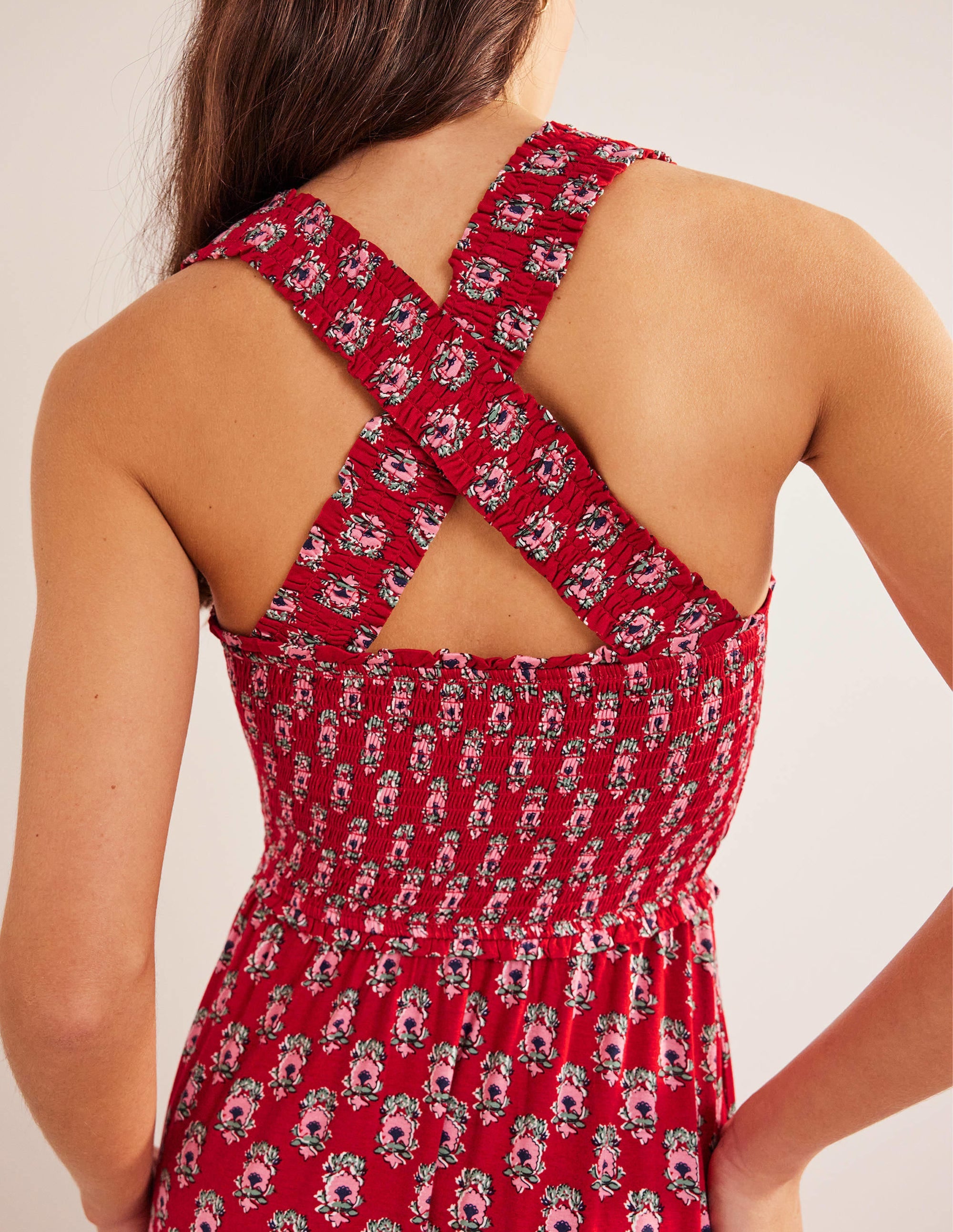 Jersey-Midikleid mit überkreuzten Rückenträgern-Weihnachtssternrot, Filigrane Blümchen - Image 2